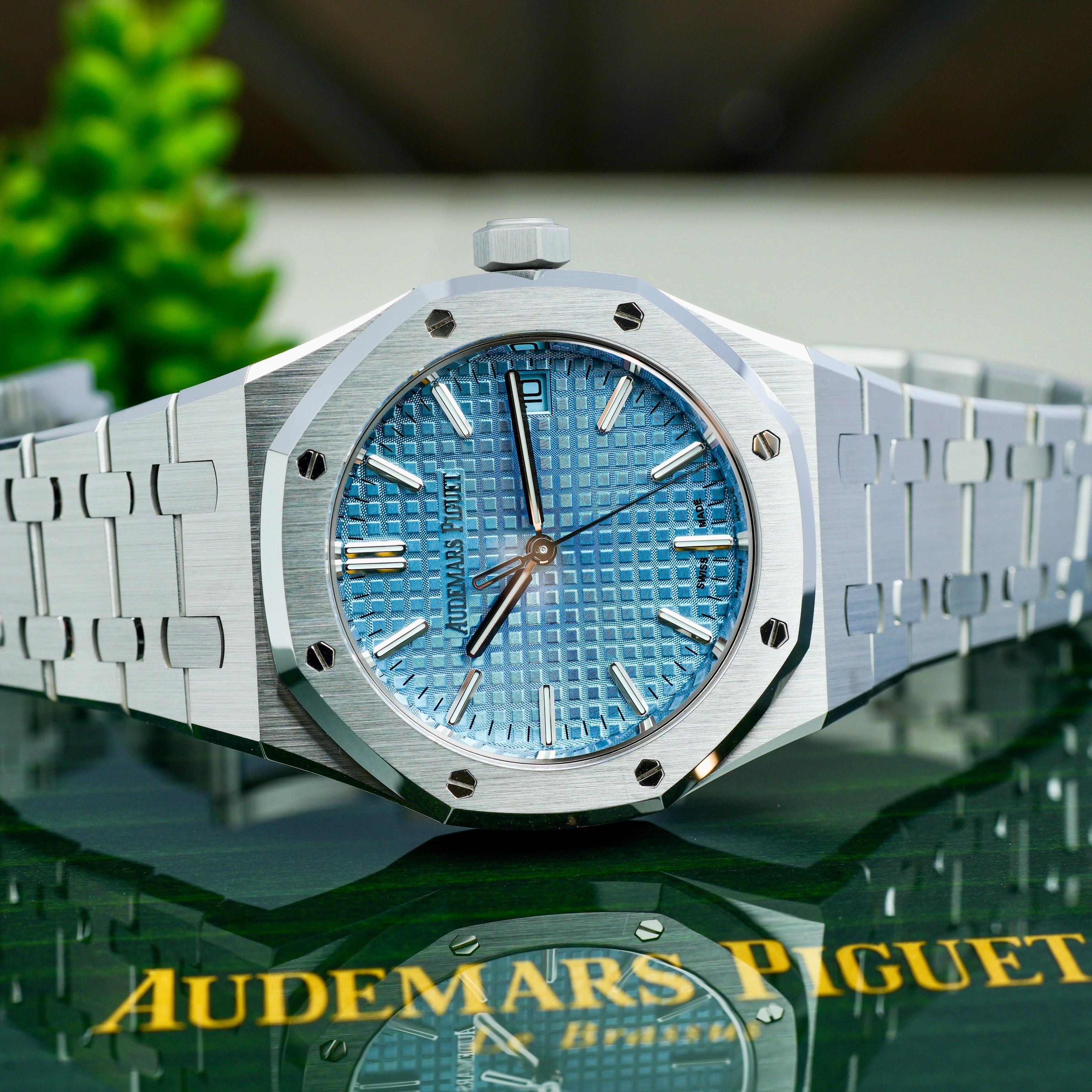Audemars Piguet Royal Oak Ice Blue 15550 37mm – JJ Timepiece Co
