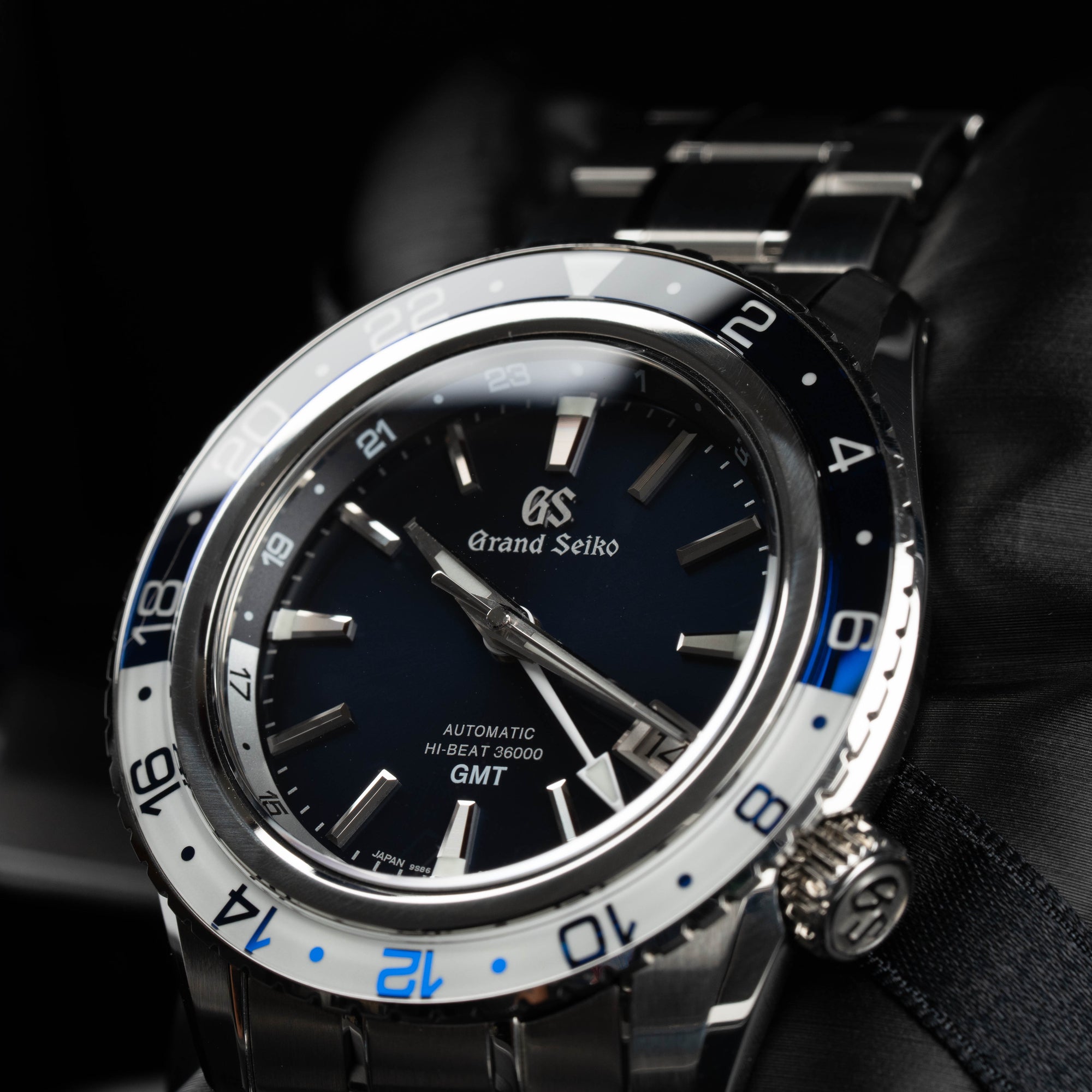 Grand Seiko GMT Sport Blue White 44mm Dark Dial