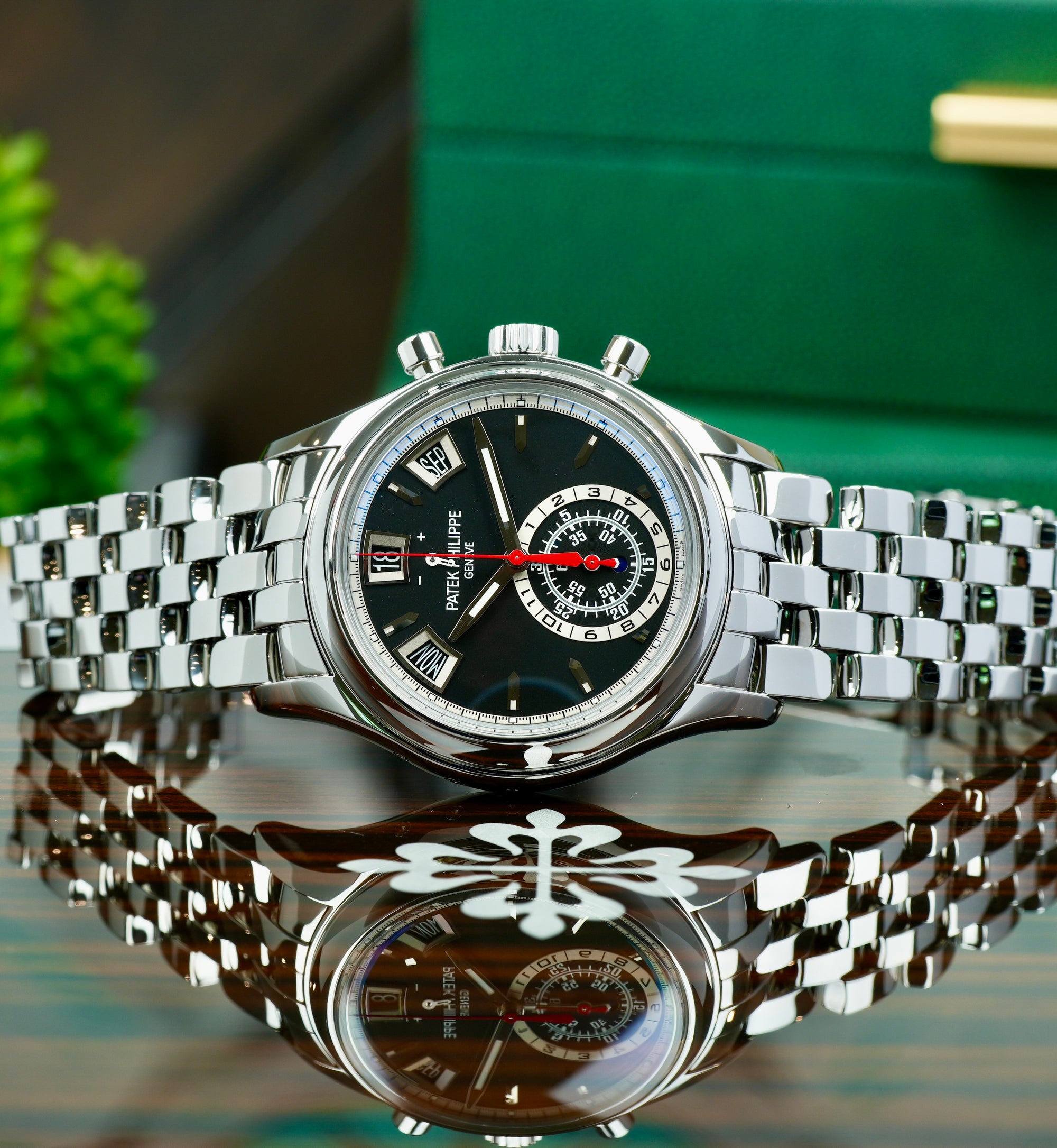 Patek Philippe Annual Calendar Chronograph 5960/1A-010 40.5mm