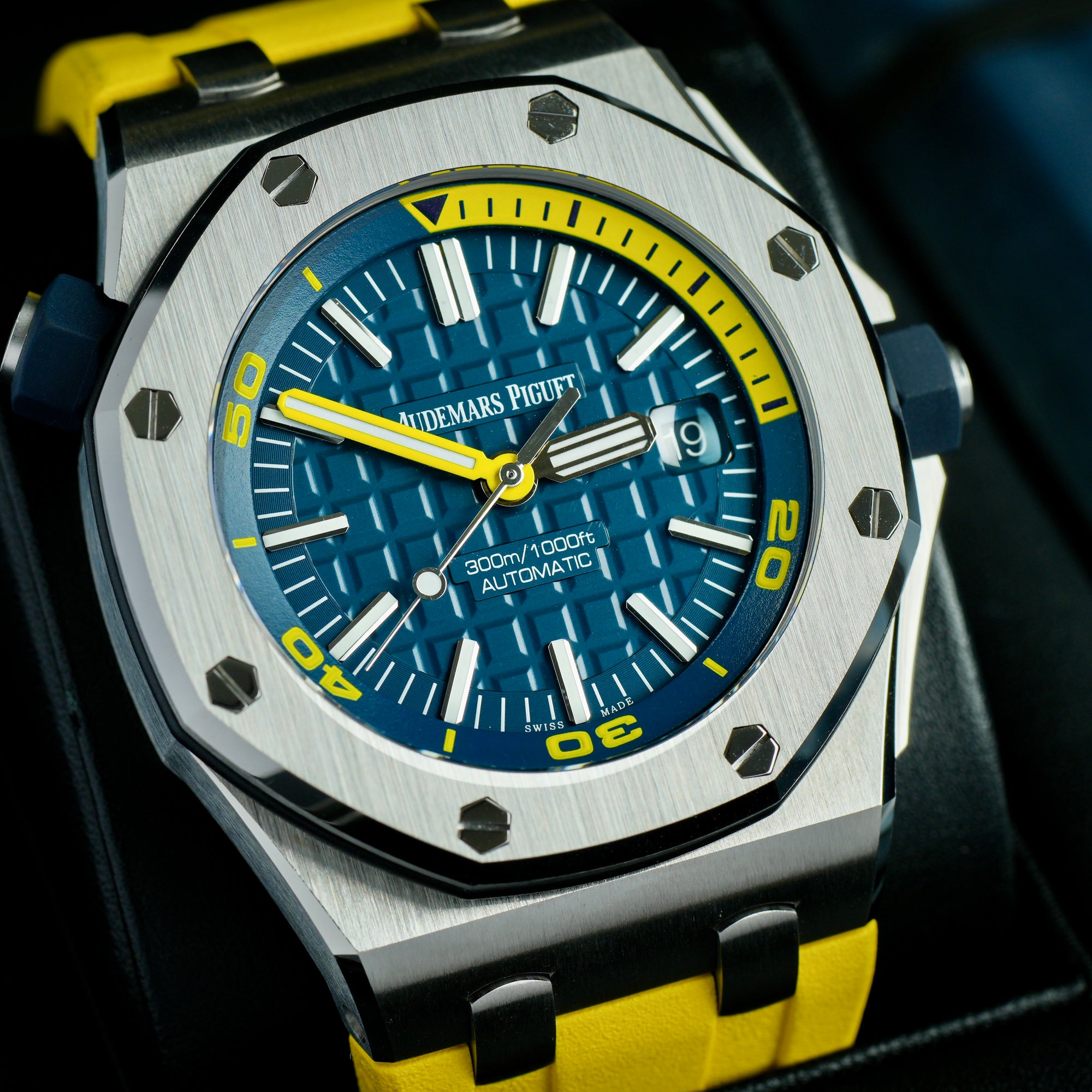 Audemars Piguet Royal Oak Offshore 42 Diver Funky Colour 