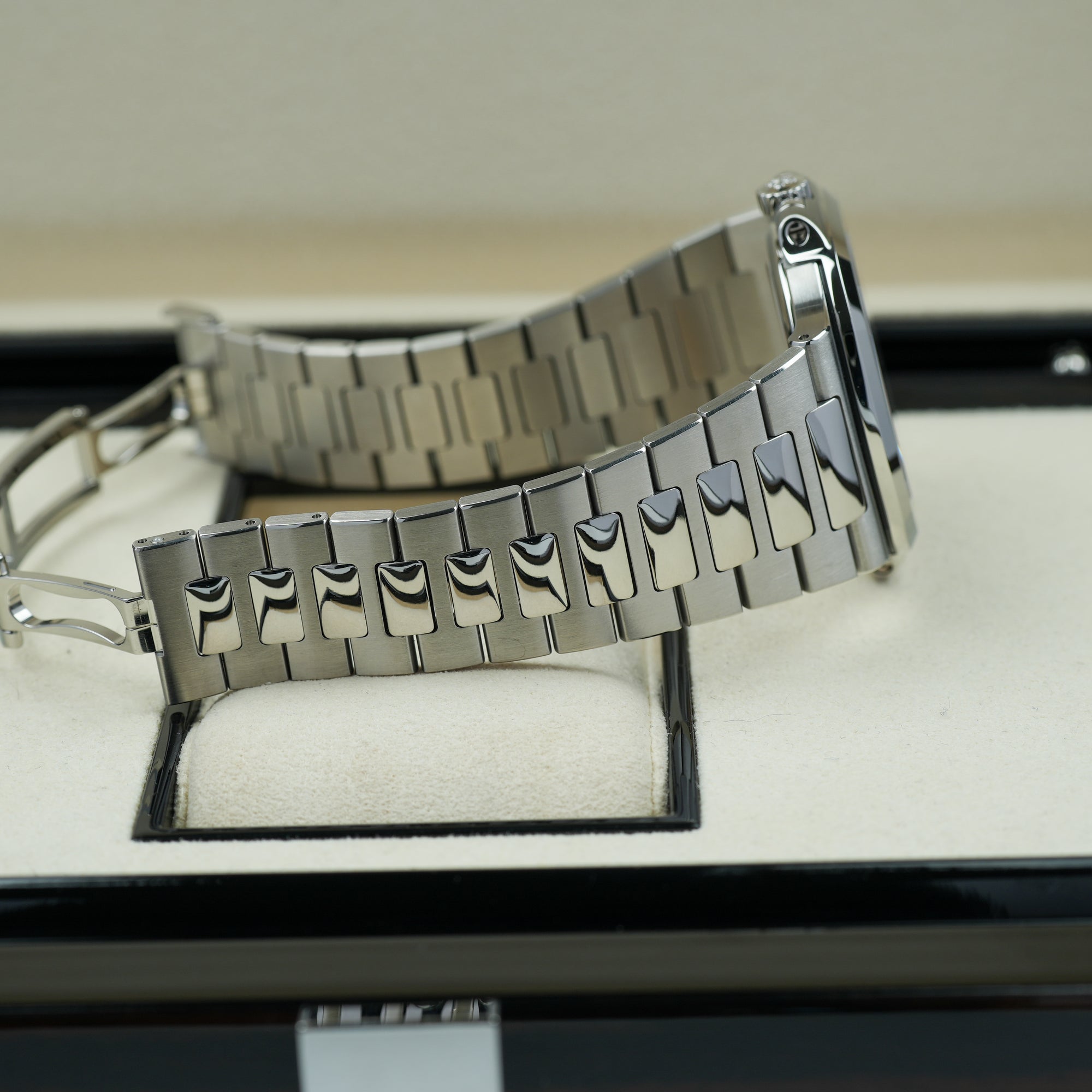 Patek Philippe Nautilus 5712/1A-001 bracelet