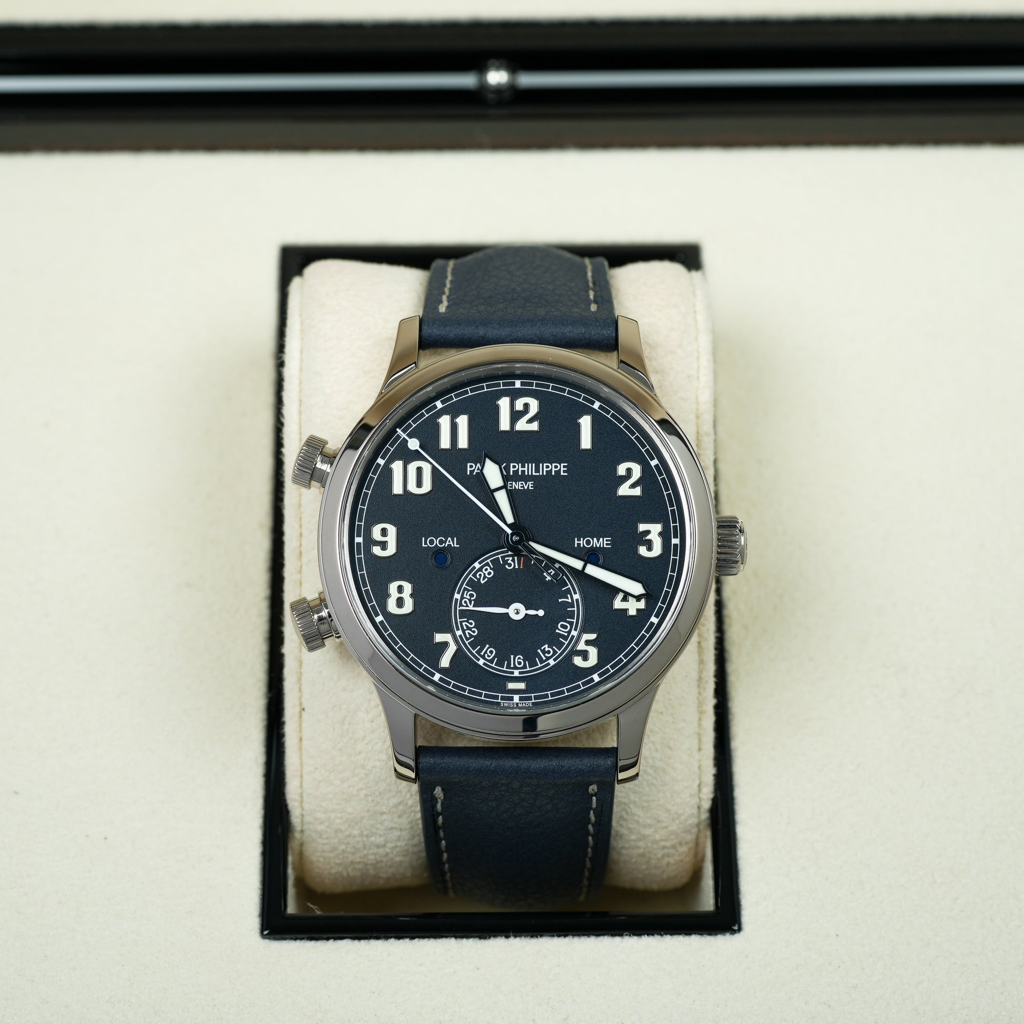 Patek Philippe Calatrava Pilot Travel Time 5524G-001 42mm