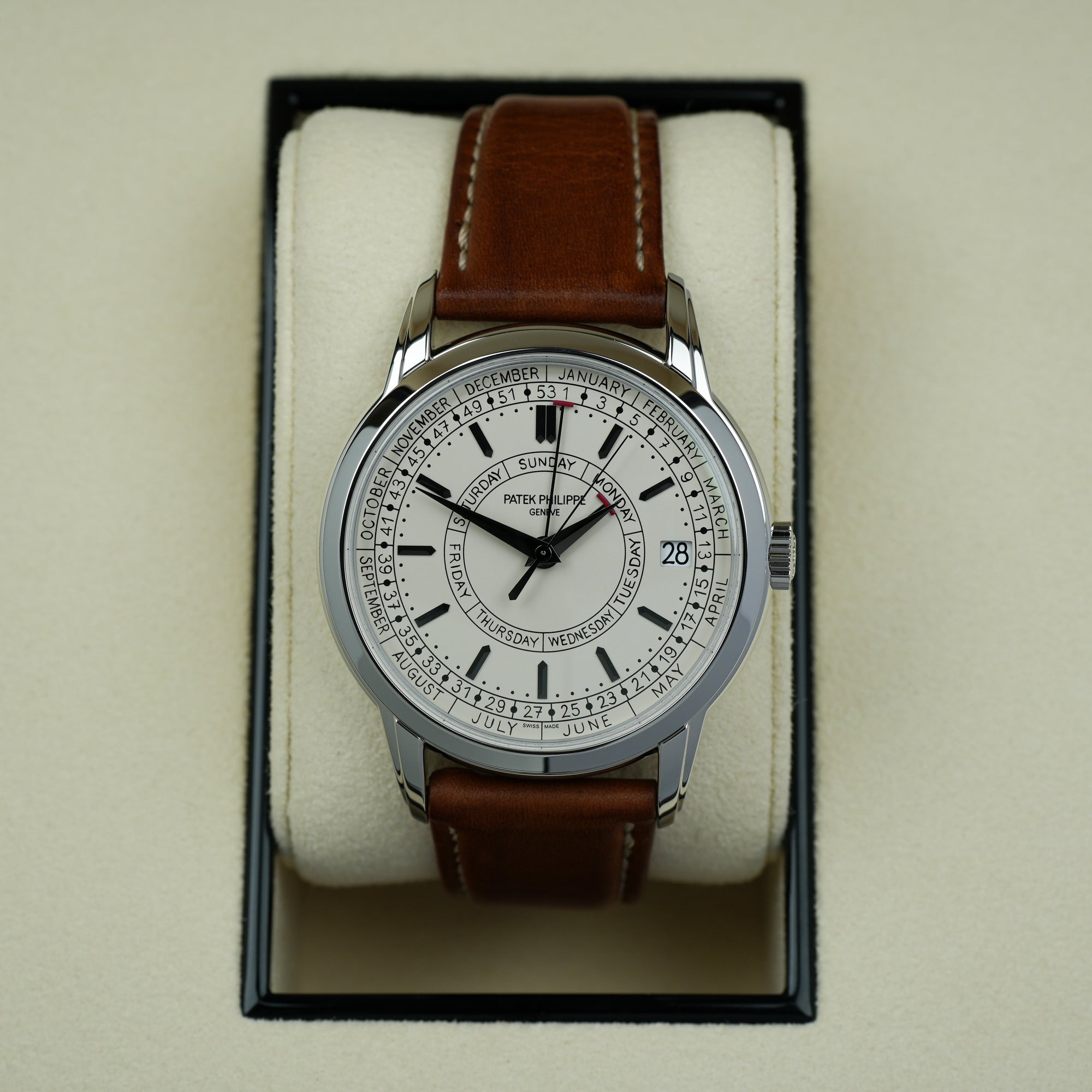 Patek Philippe Calatrava Weekly Calendar 5212A-001 40mm front case