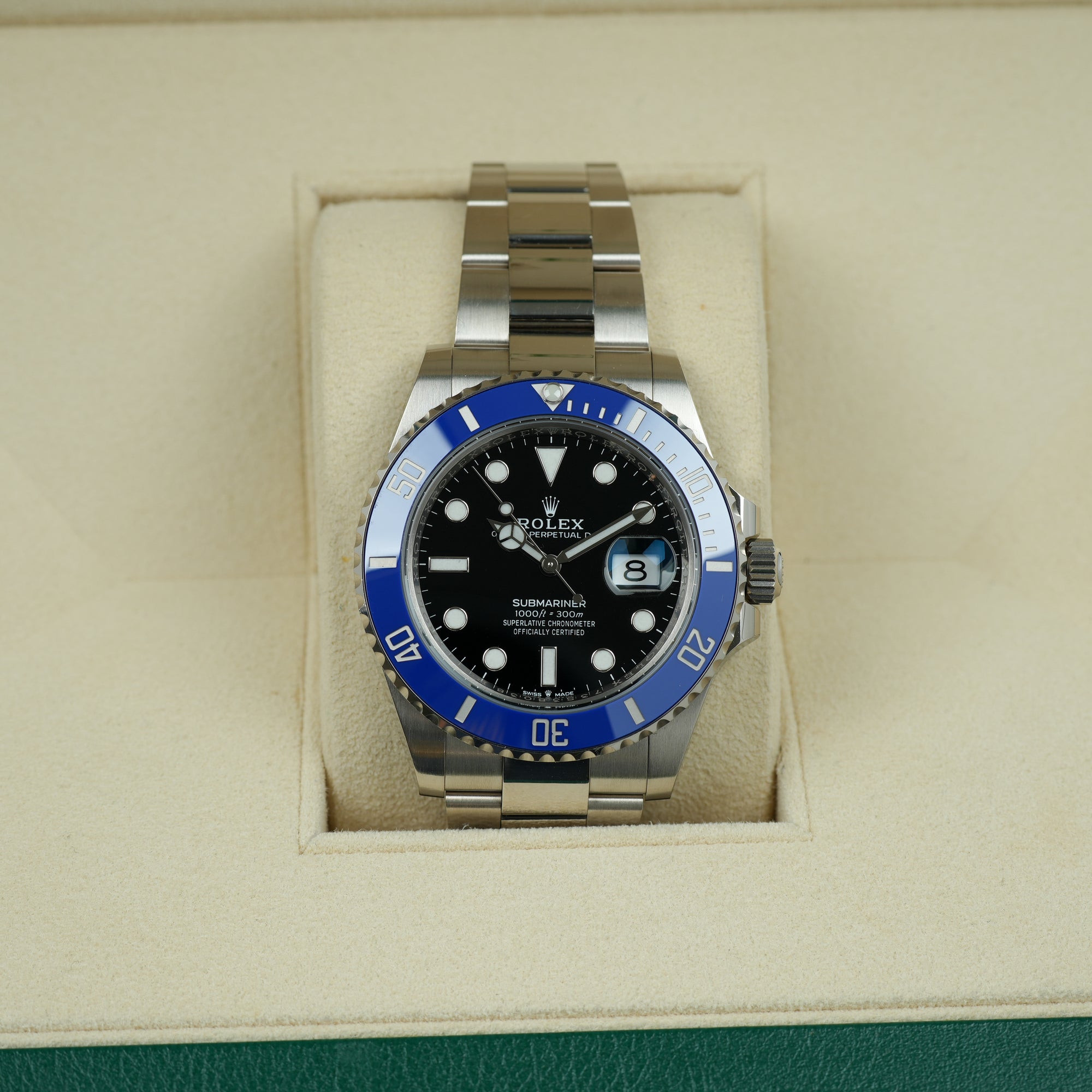 Rolex Submariner Date 126619LB Cookie Monster case lug