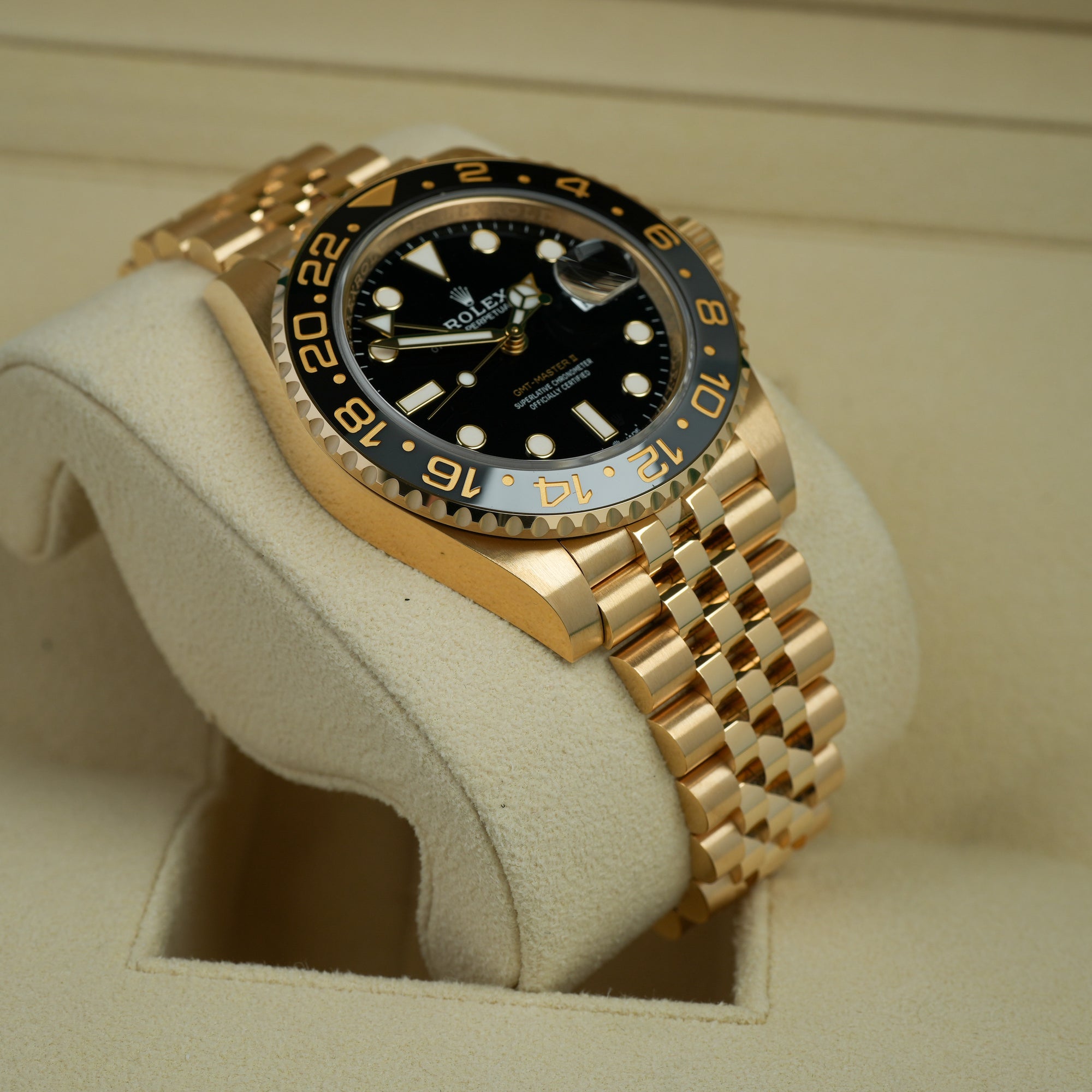Rolex GMT-Master II 126718GRNR case lug  left lower