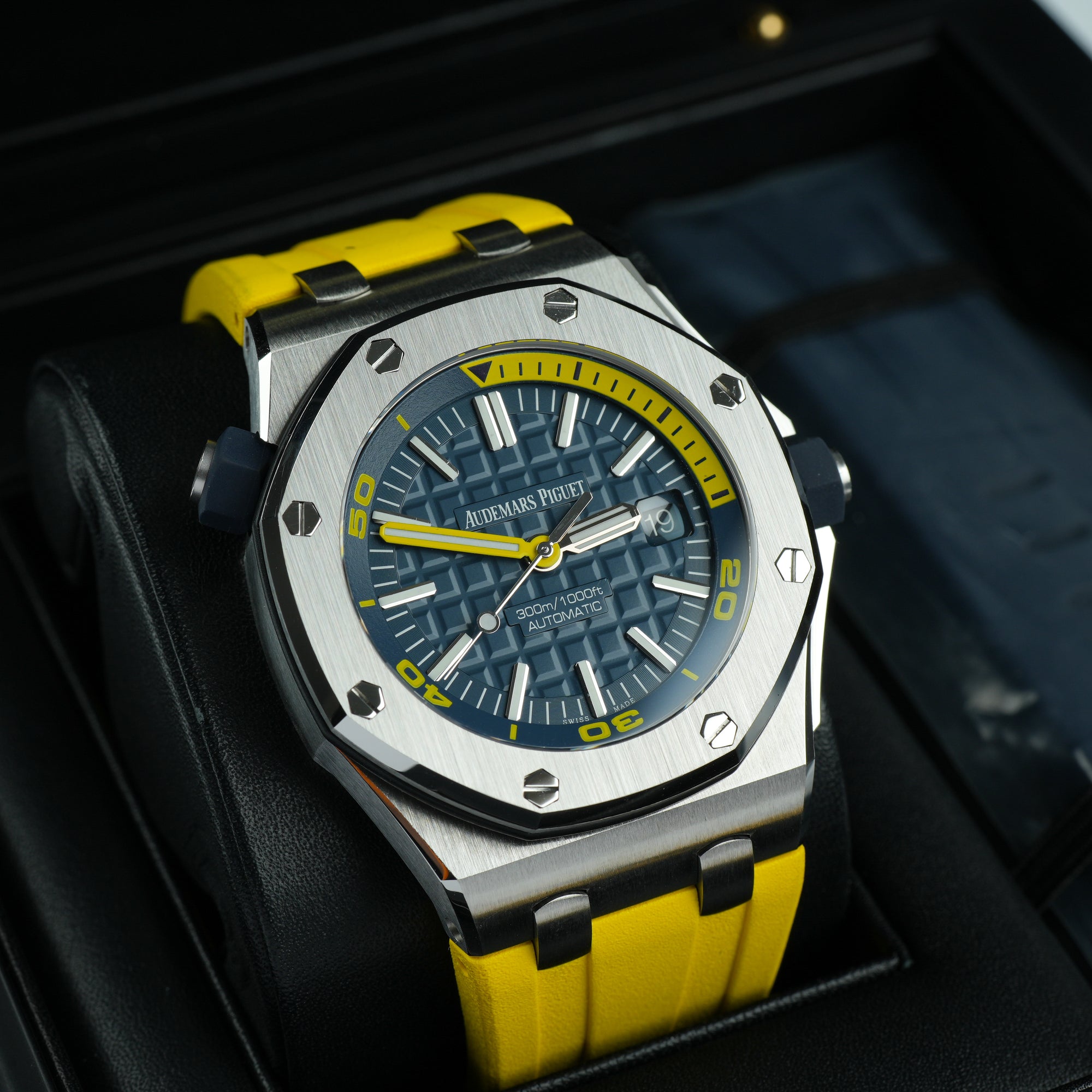 Audemars Piguet Royal Oak Offshore 42 Diver Funky Colour 