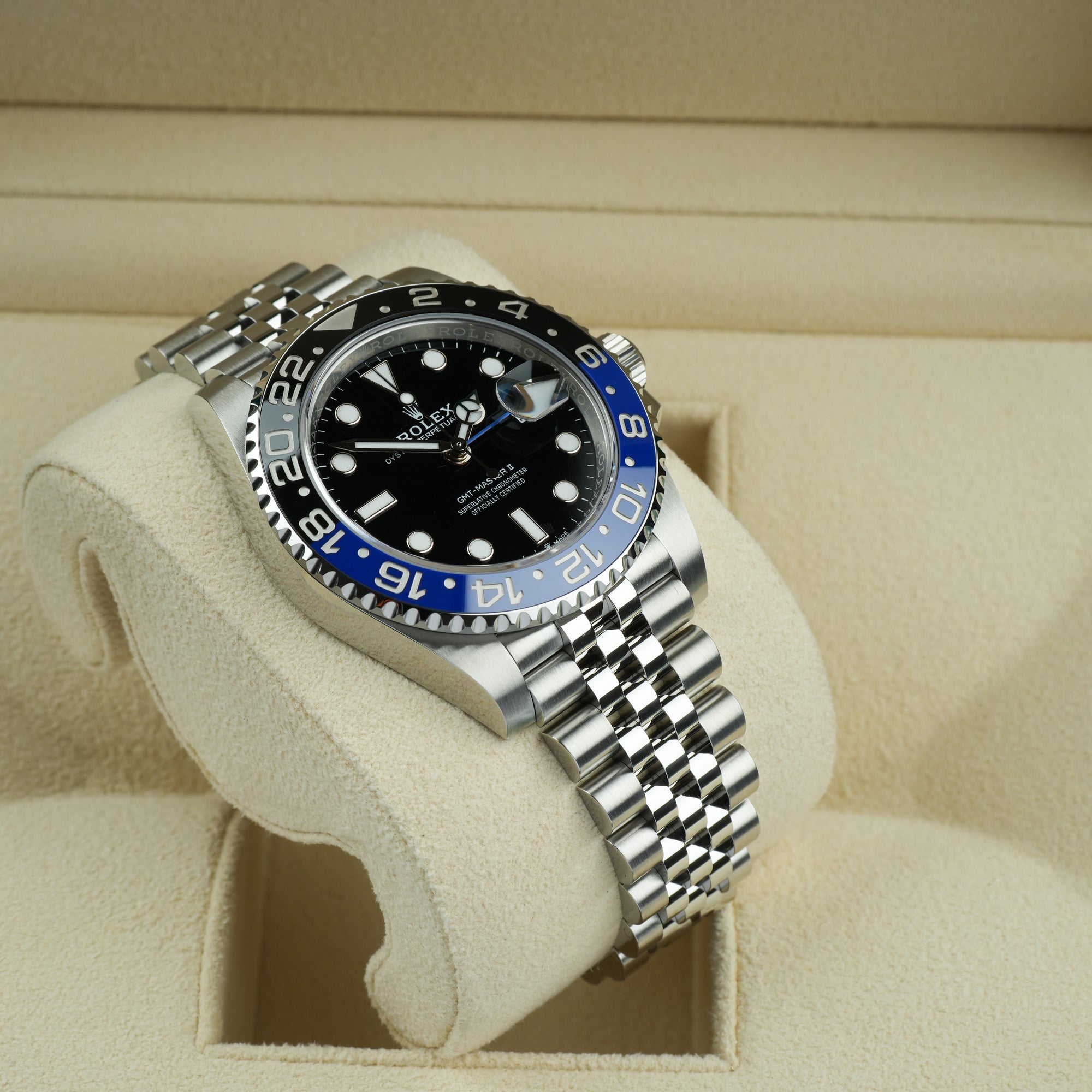 Rolex GMT-Master II Batgirl 126710BLNR Jubilee 40mm left lower lug