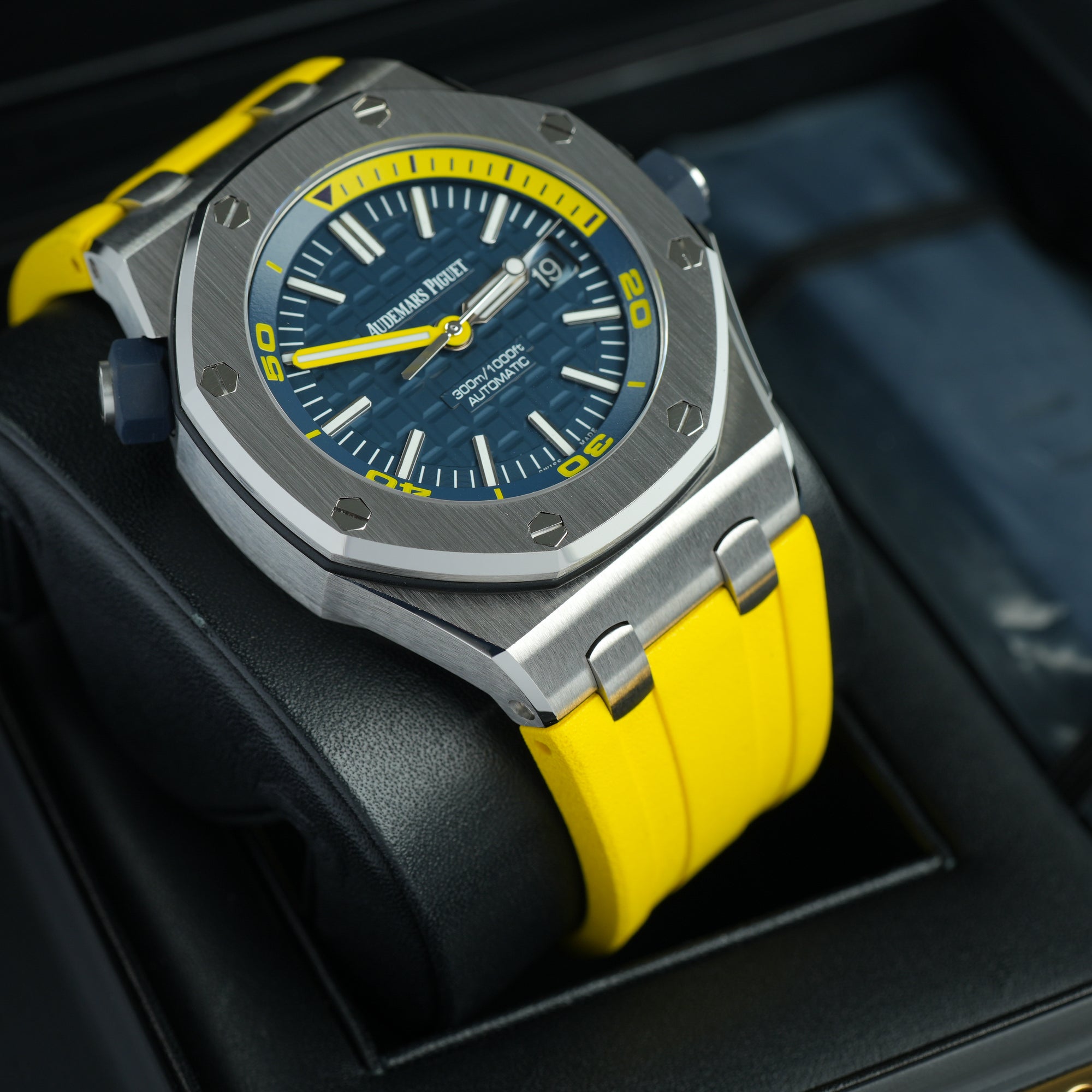 Audemars Piguet Royal Oak Offshore 42 Diver Funky Colour 