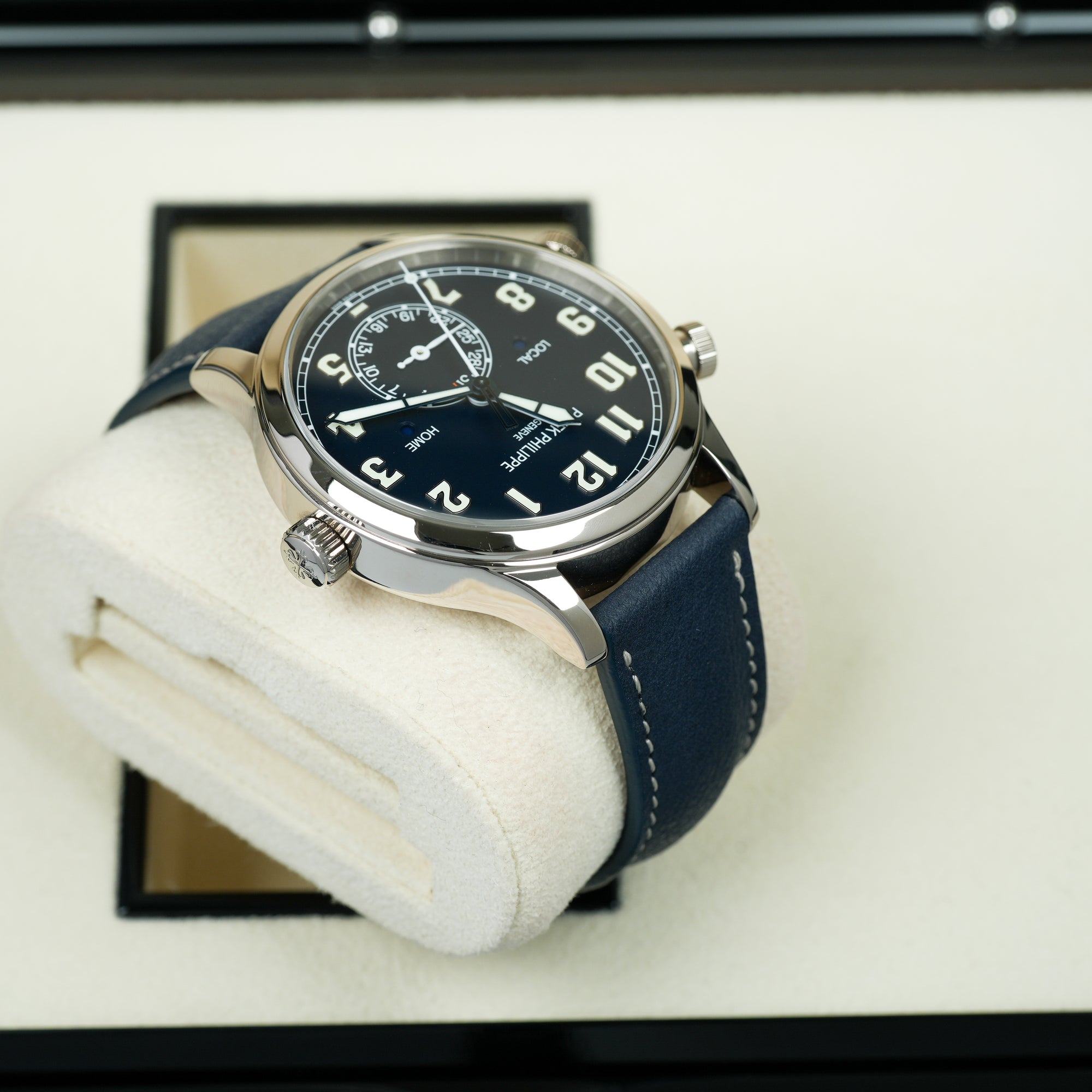 Patek Philippe Calatrava Pilot Travel Time 5524G-001 42mm