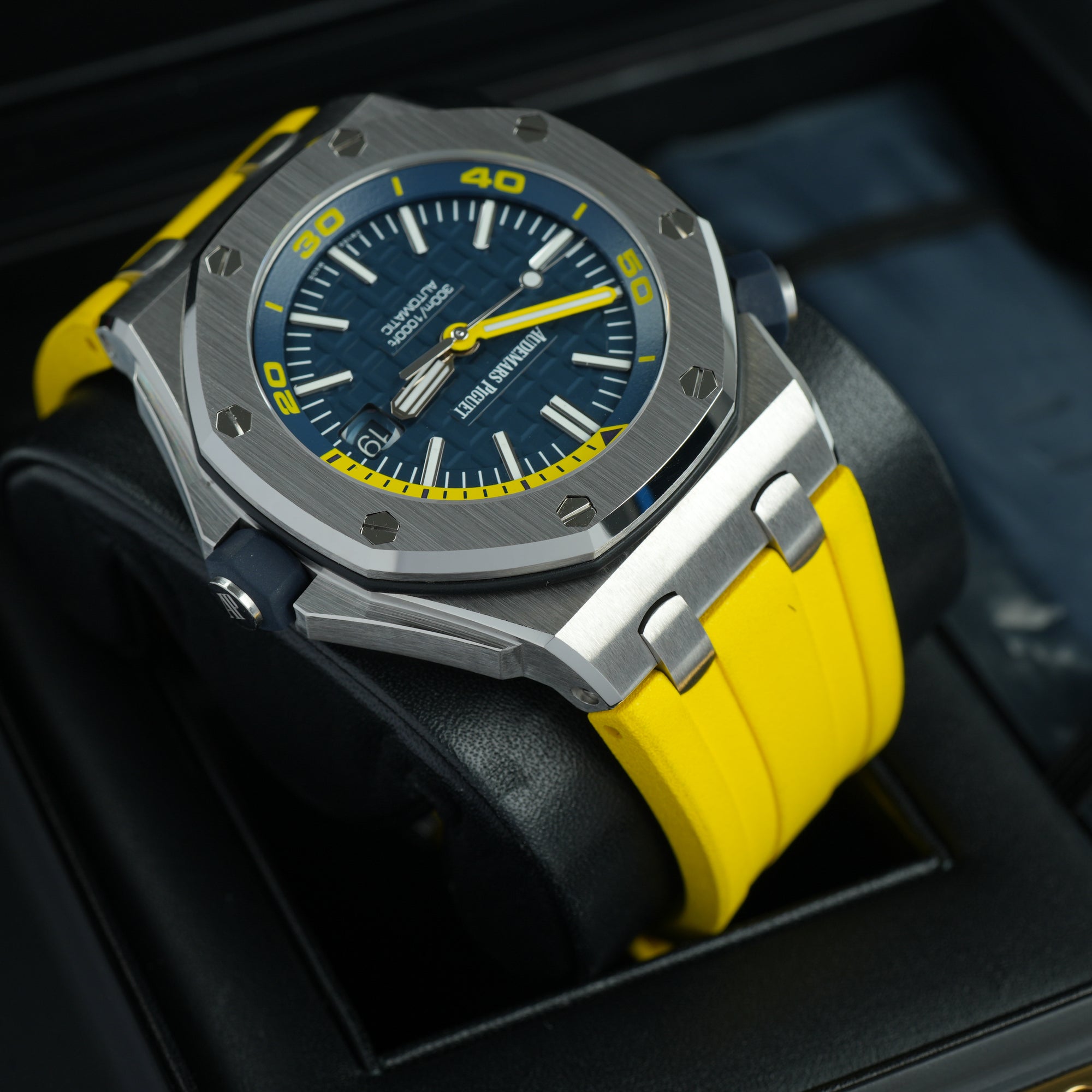 Audemars Piguet Royal Oak Offshore 42 Diver Funky Colour 