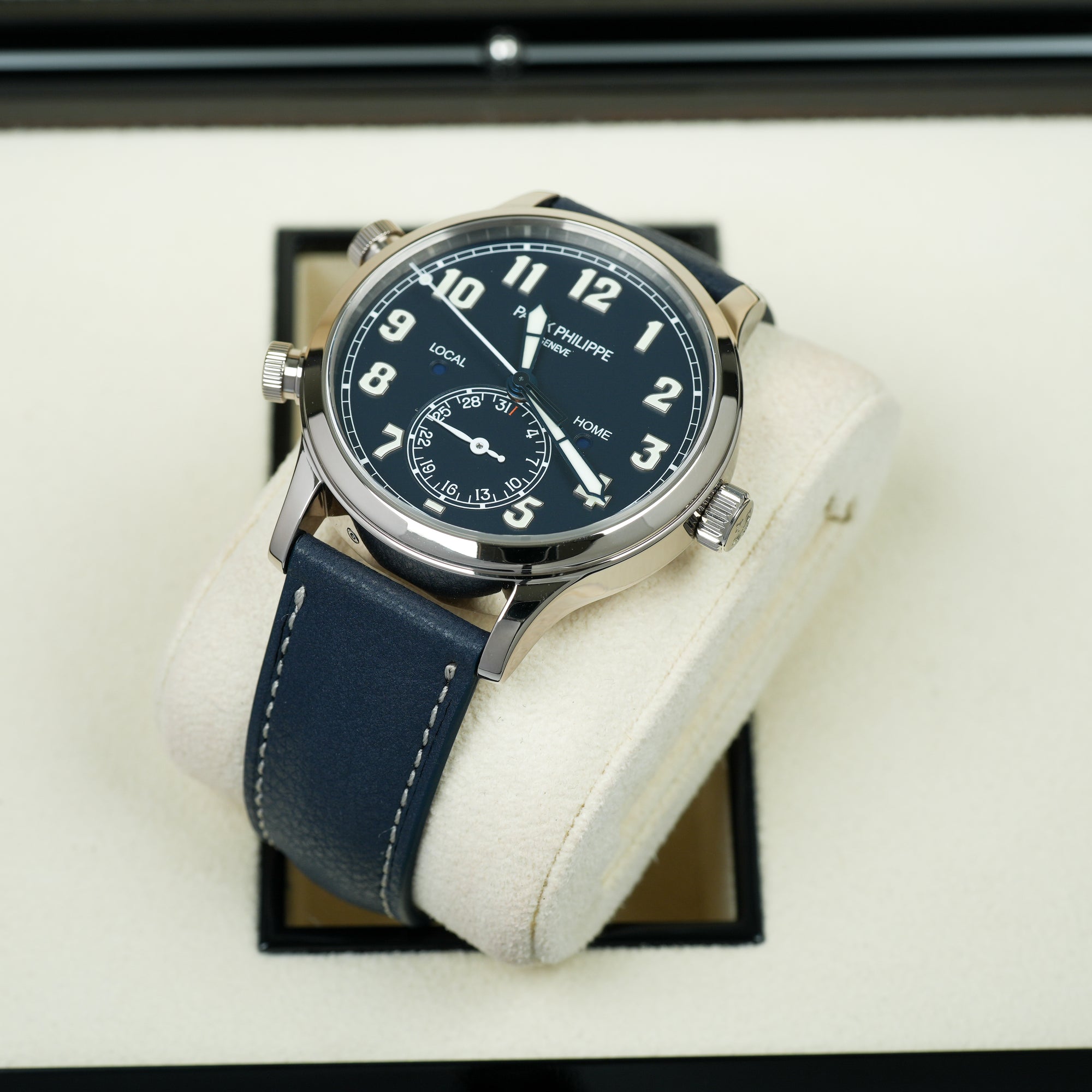 Patek Philippe Calatrava Pilot Travel Time 5524G-001 42mm