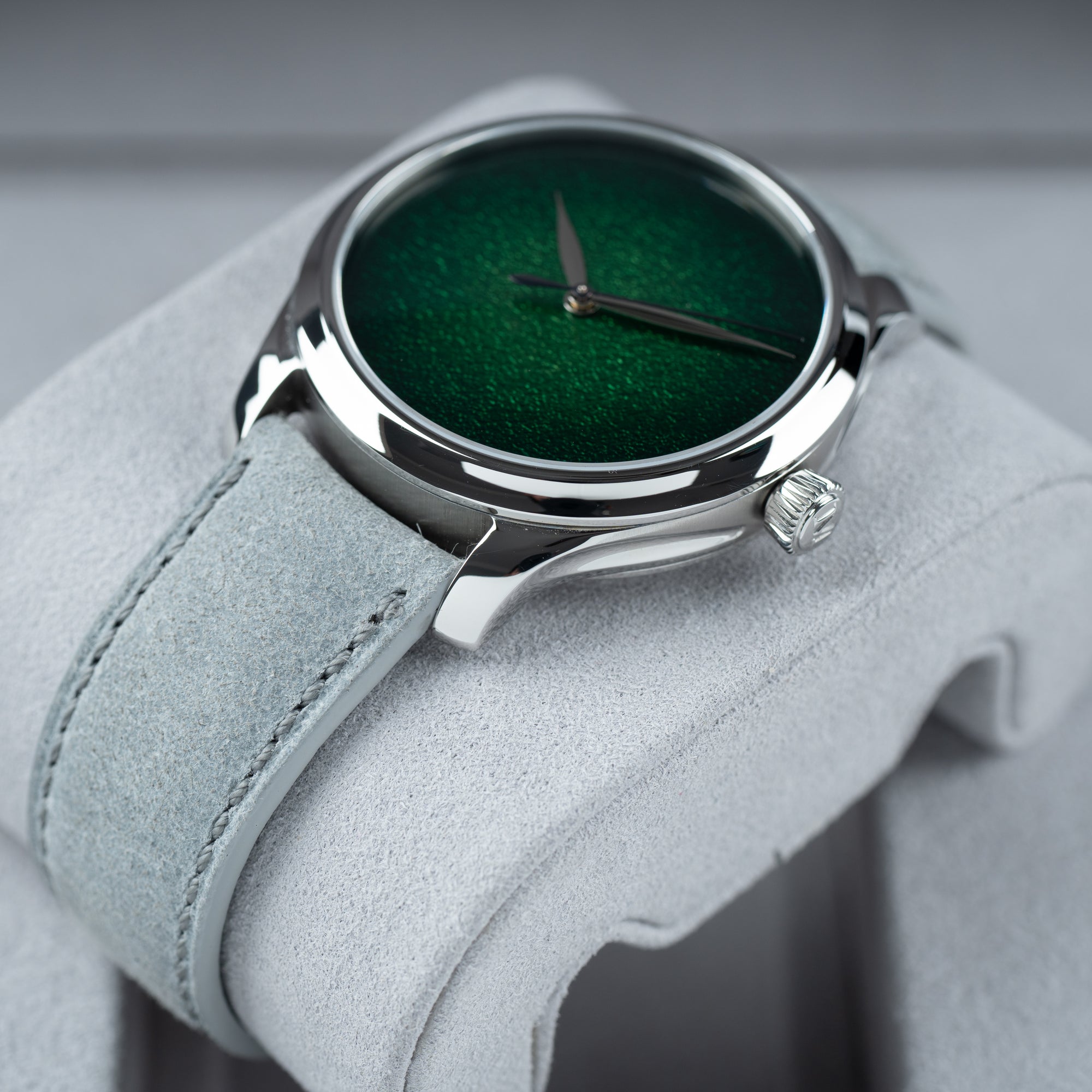 H. Moser & Cie. Endeavour Lime Green 40mm lug