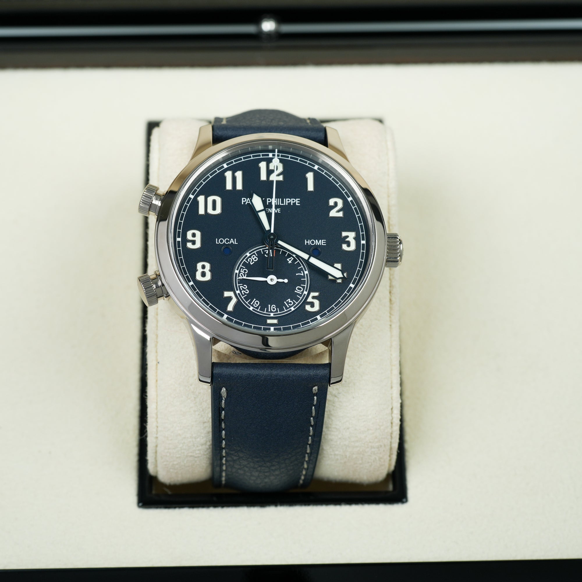 Patek Philippe Calatrava Pilot Travel Time 5524G-001 42mm