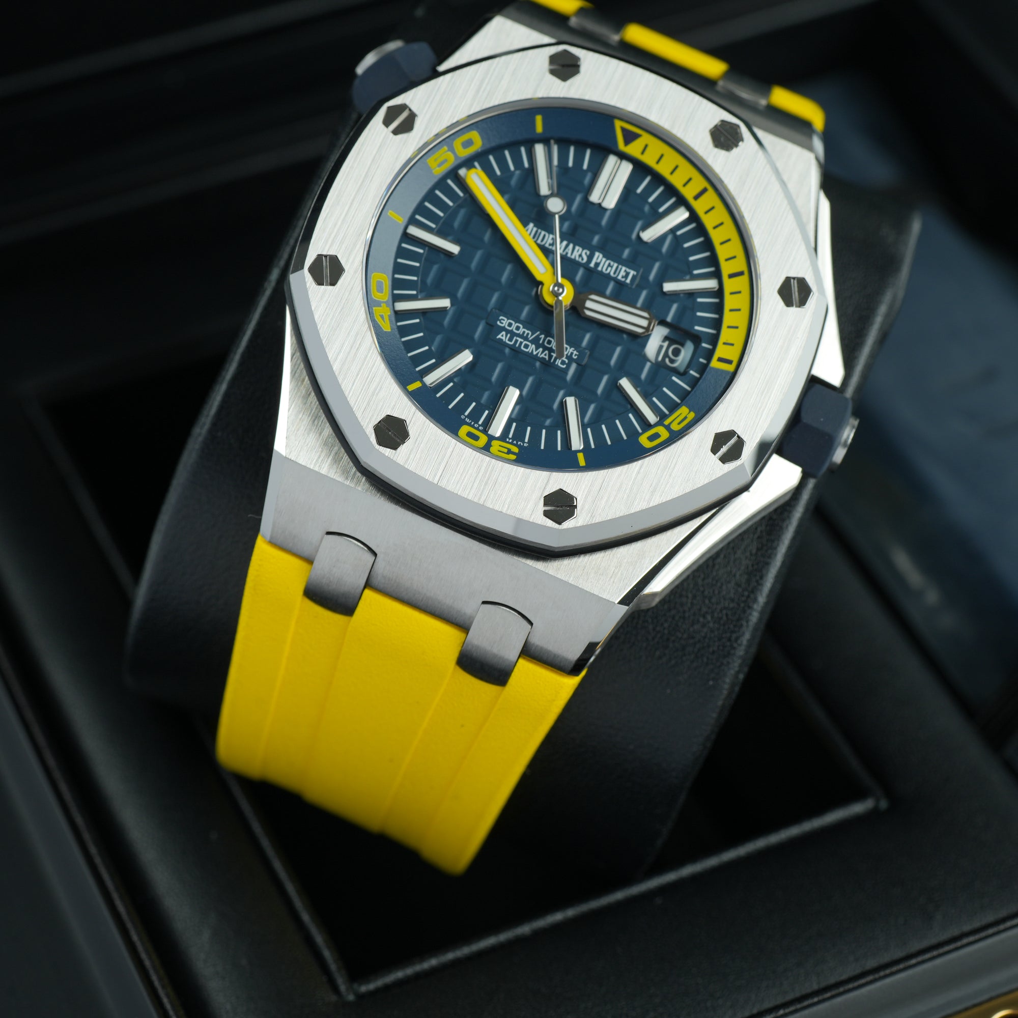 Audemars Piguet Royal Oak Offshore 42 Diver Funky Colour 