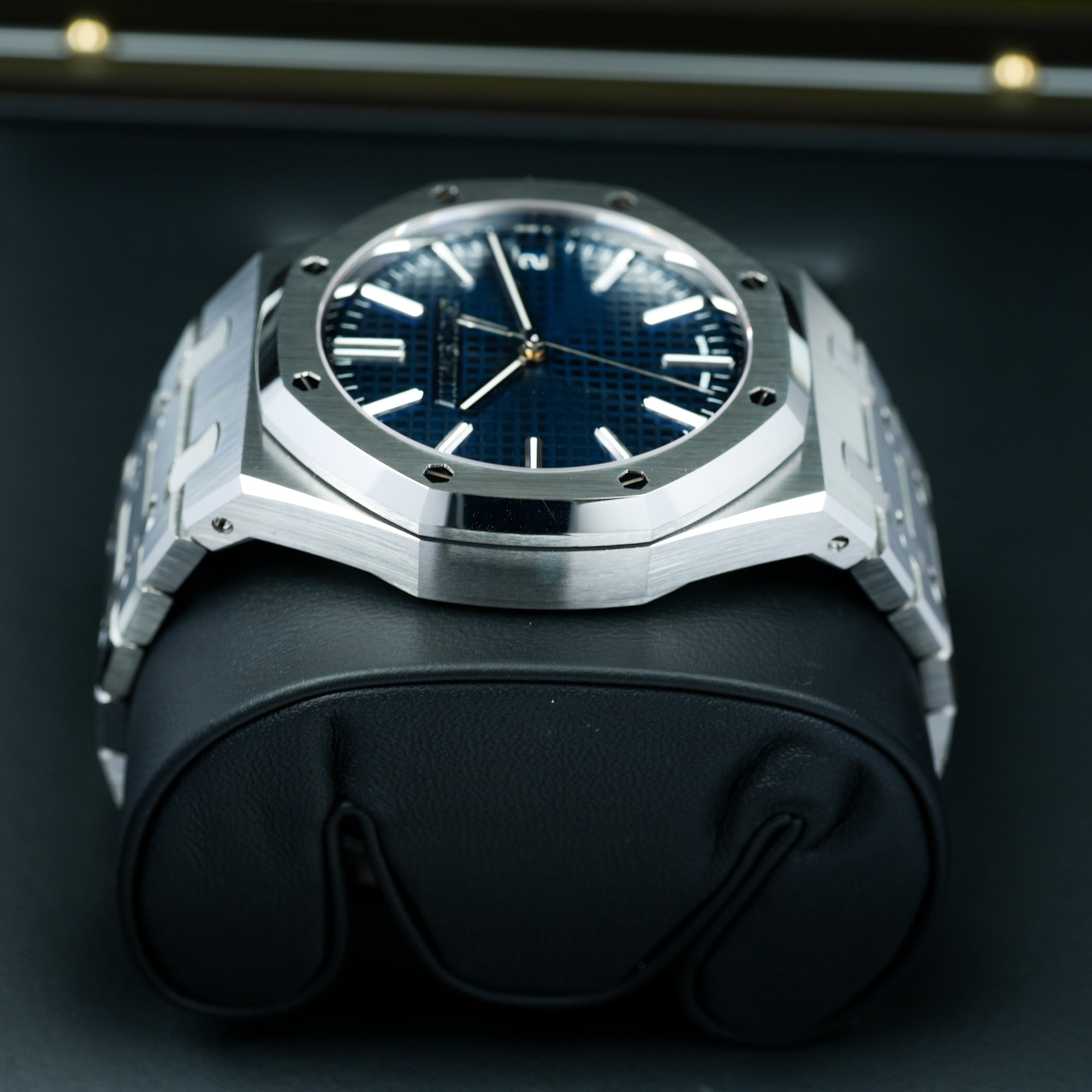 Audemars Piguet Royal Oak 50th Anniversary Blue 15510ST 41mm case