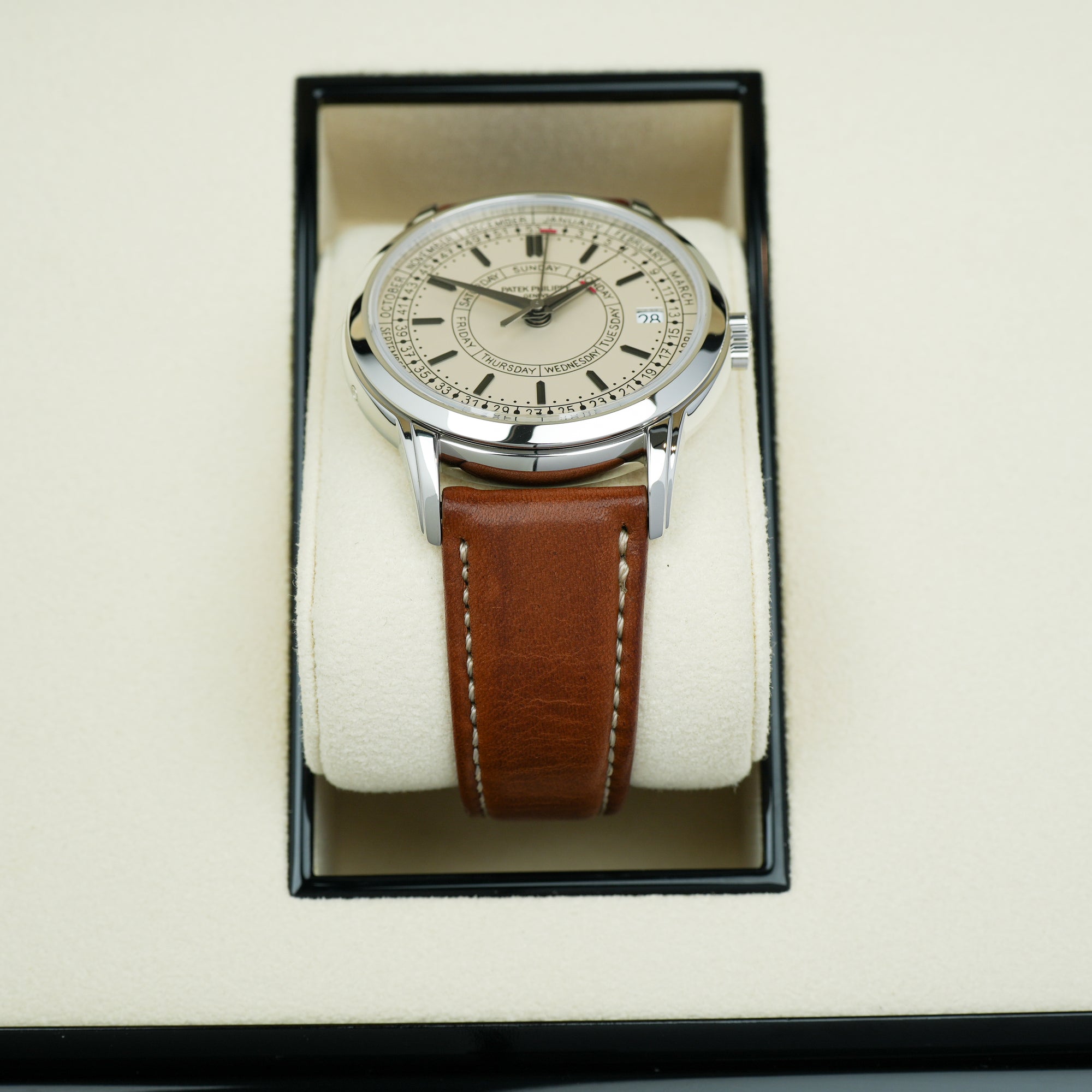 Patek Philippe Calatrava Weekly Calendar 5212A-001 40mm case strap