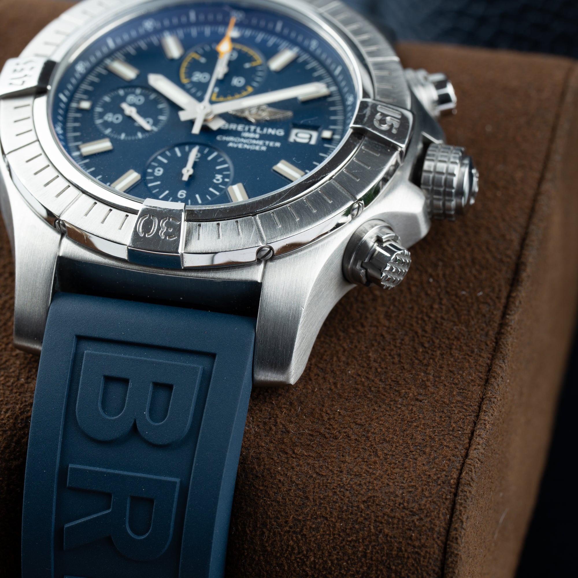 Breitling Avenger Chronograph 45