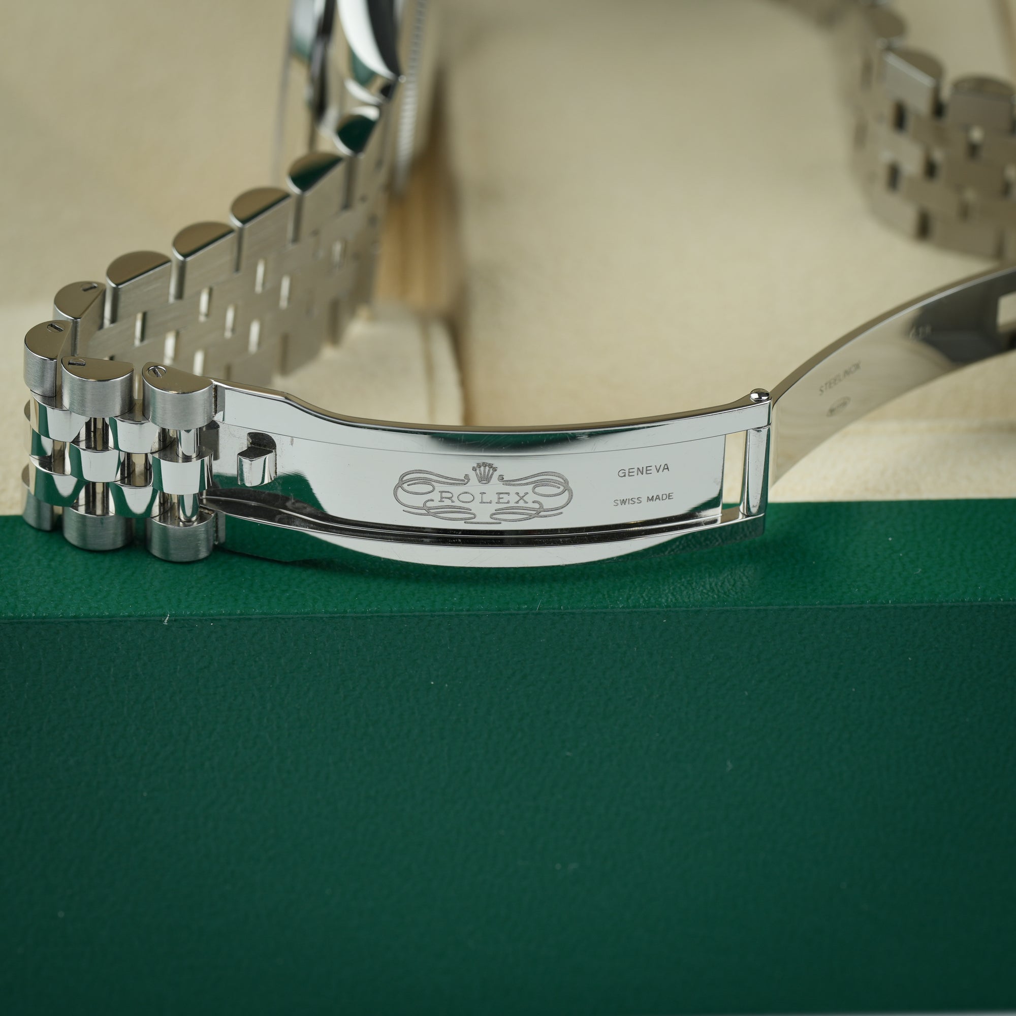 Rolex Datejust Slate 41mm Clasp Interior Rolex Logo