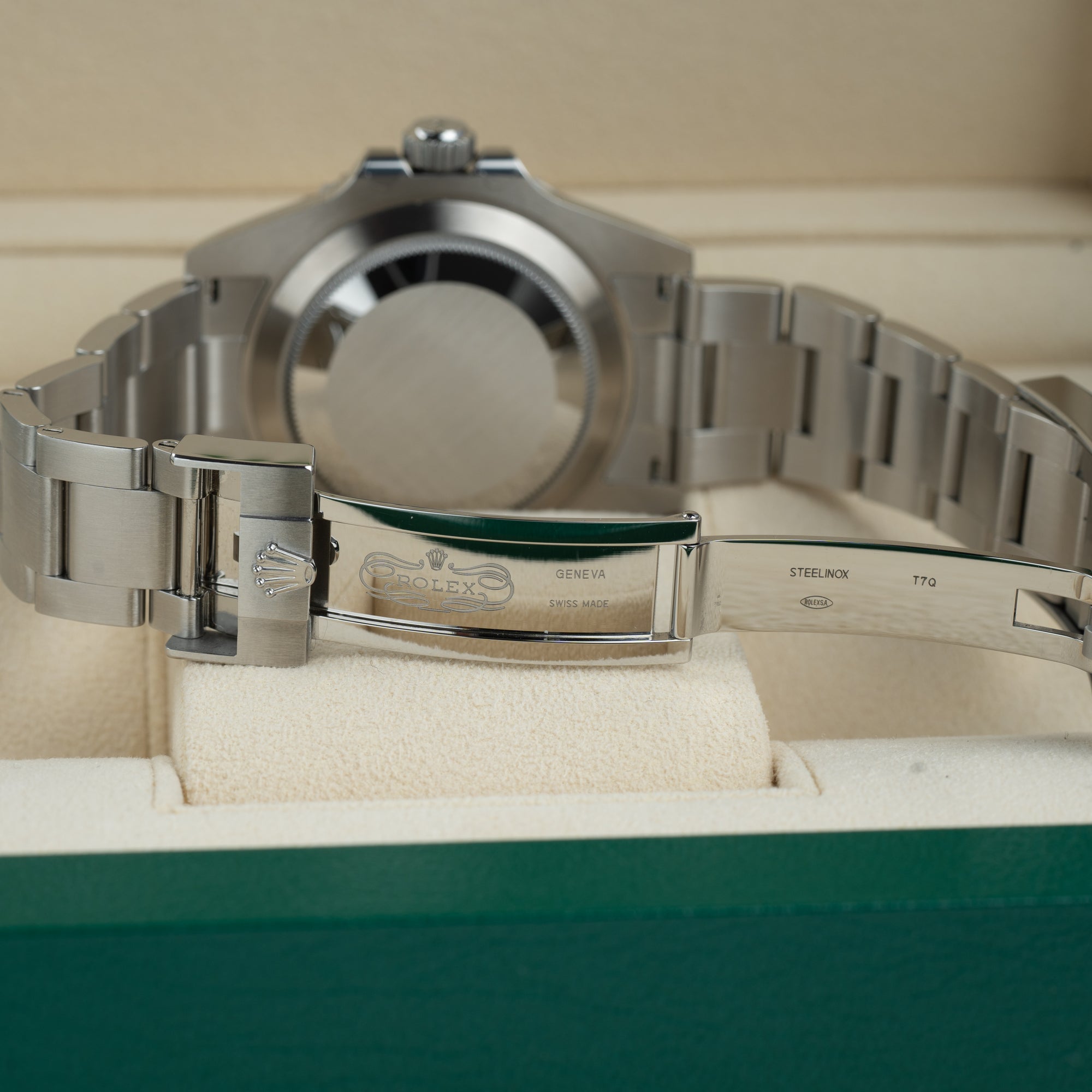 Rolex Submariner No Date Black 41mm Clasp Opened