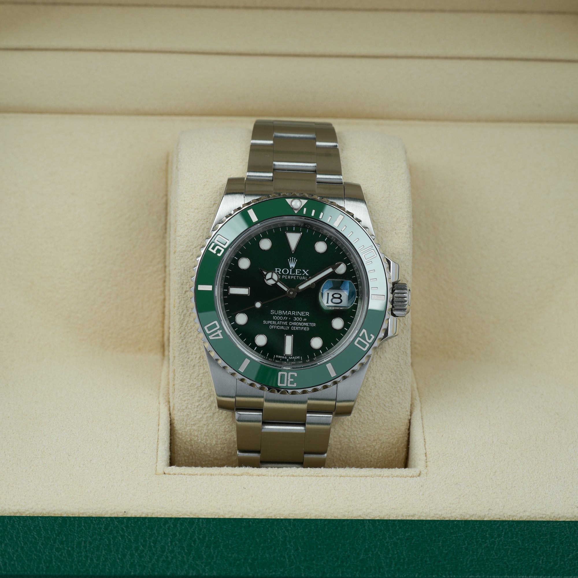 Rolex Submariner Date Hulk 41mm lug case front