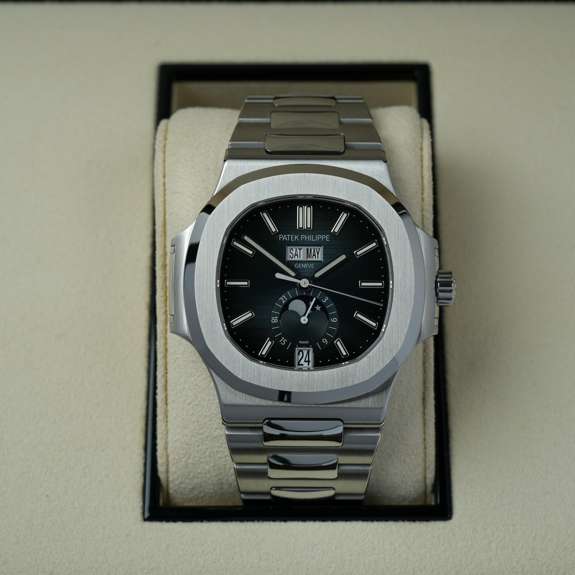 Patek Philippe Nautilus 5726/1A-014 front