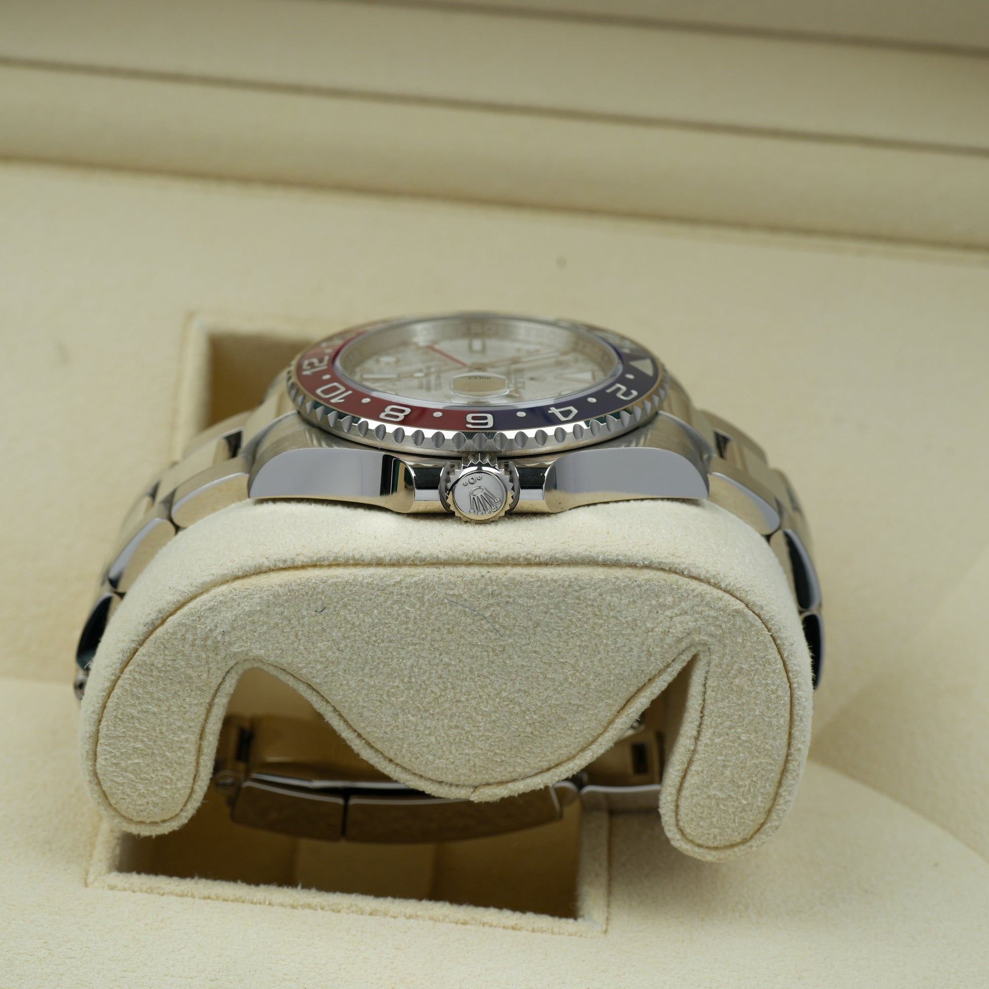 Rolex GMT-Master II 126719BLRO Meteorite lug case crown