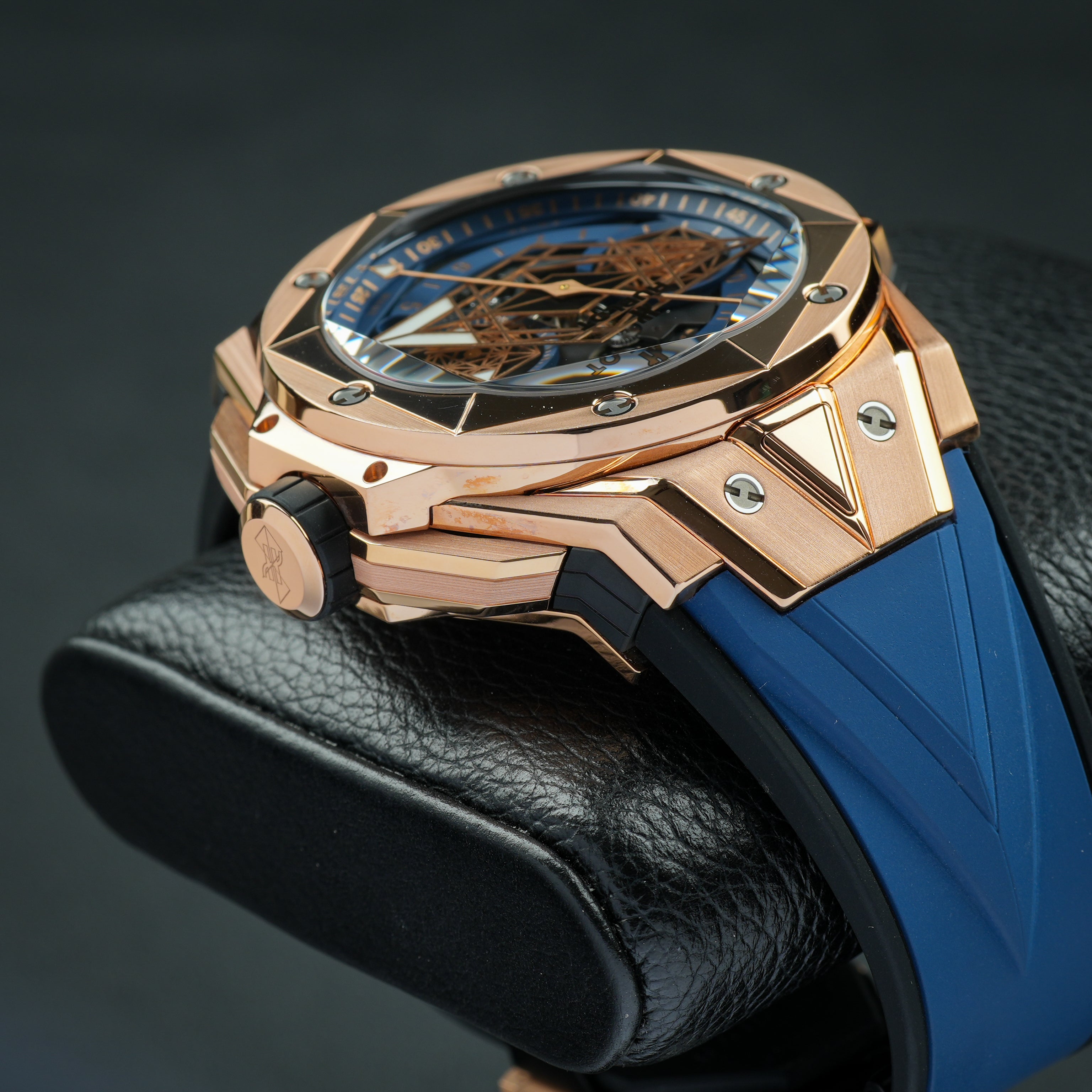 Hublot Big Bang Sang Bleu II King Gold Blue 45mm – JJ Timepiece Co