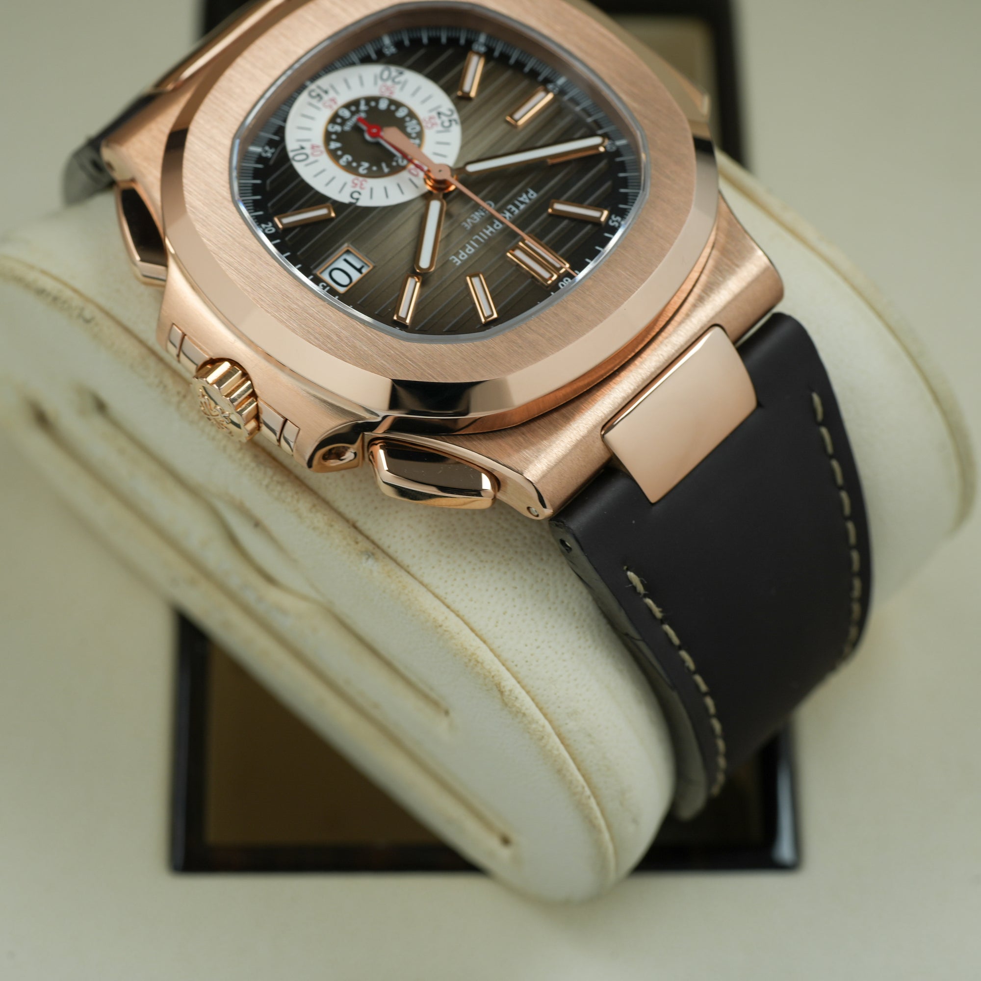  Patek Philippe Nautilus 5980R-001 right lug