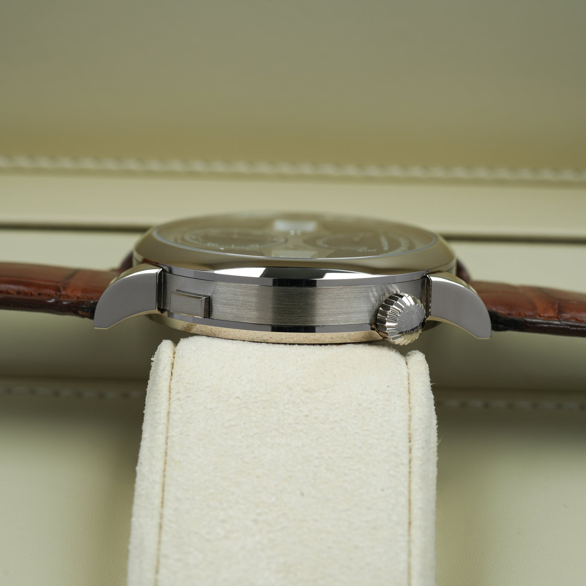 A. Lange &amp; Söhne Zeitwerk Date 148.038 44mm dial front case lug crown