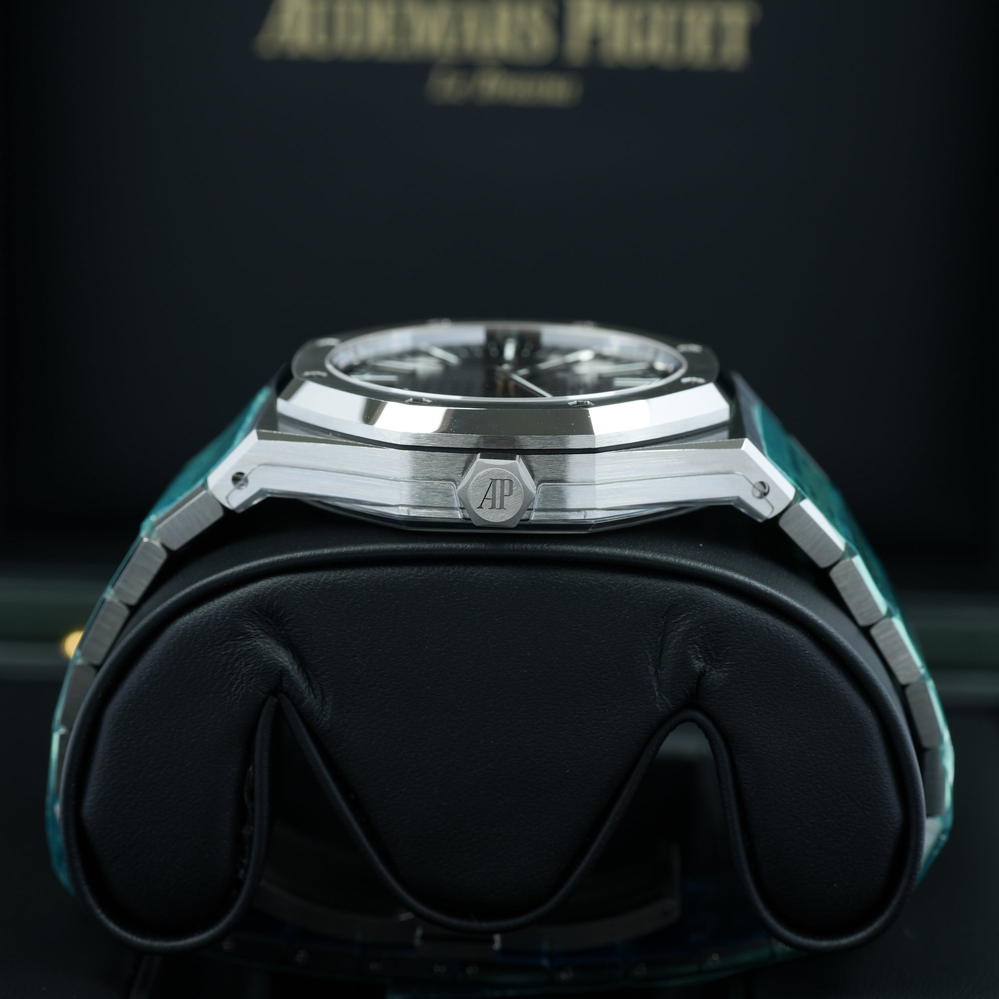 Audemars Piguet Royal Oak 50th Anniversary Black 15510ST 41mm case crown