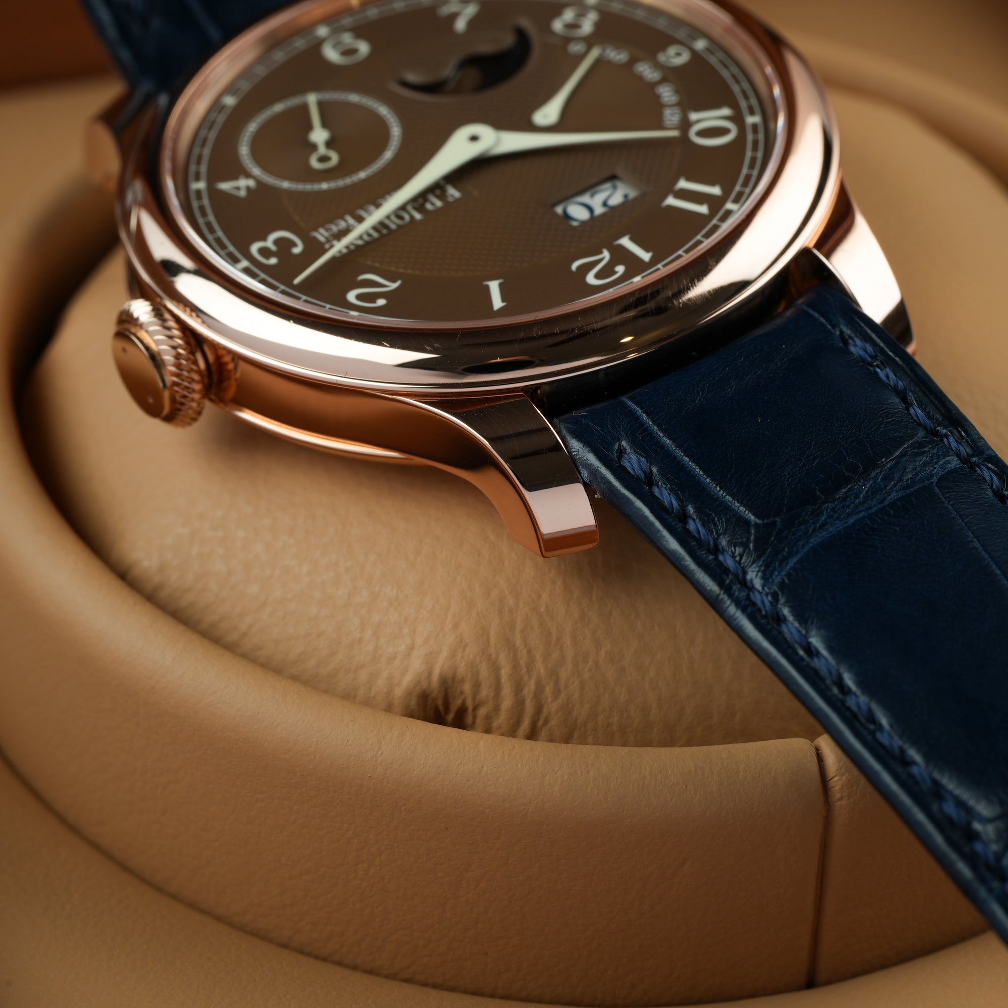 F. P. Journe Octa Automatique Lune Havana 42mm top right lug case rose gold