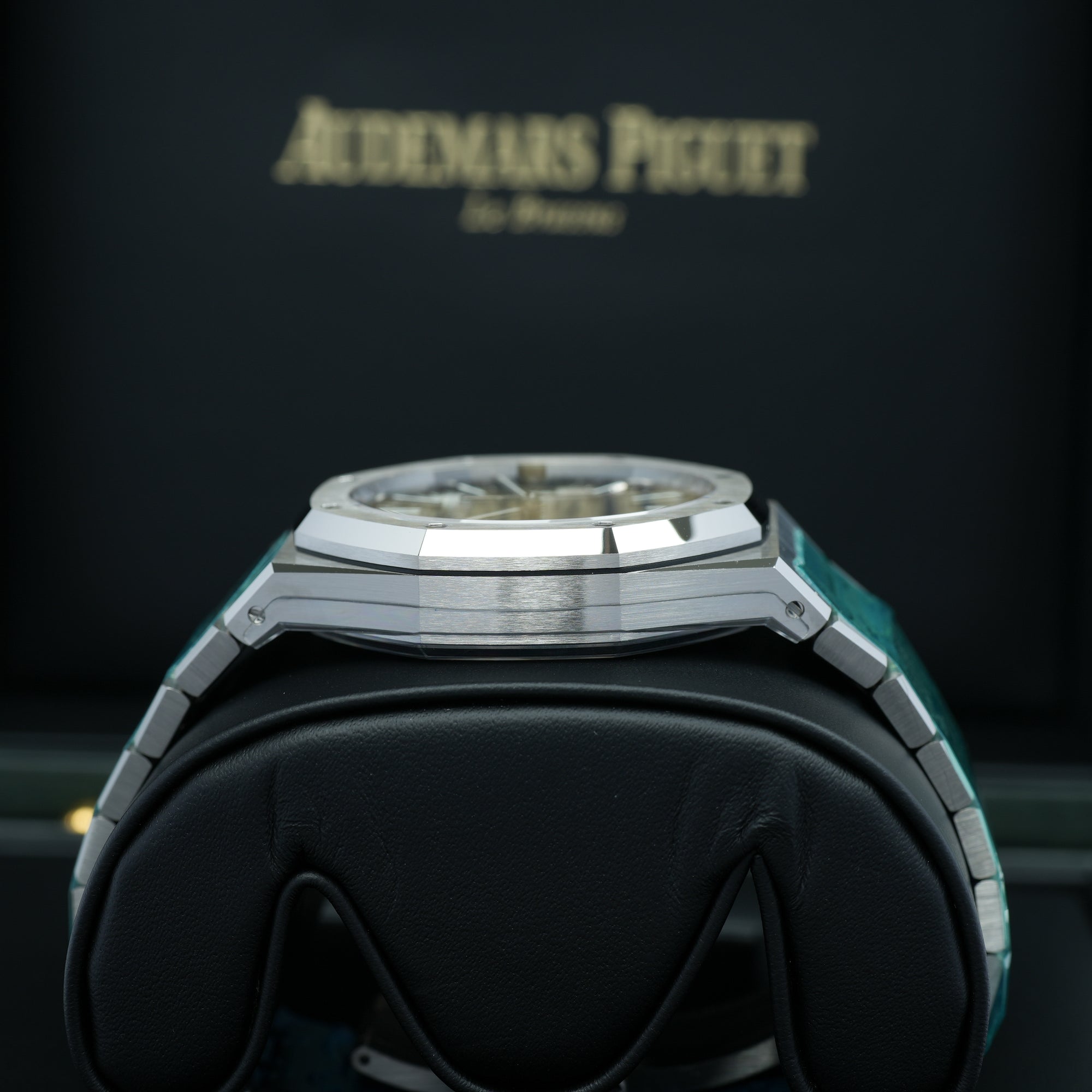 Audemars Piguet Royal Oak 50th Anniversary Black 15510ST 41mm case