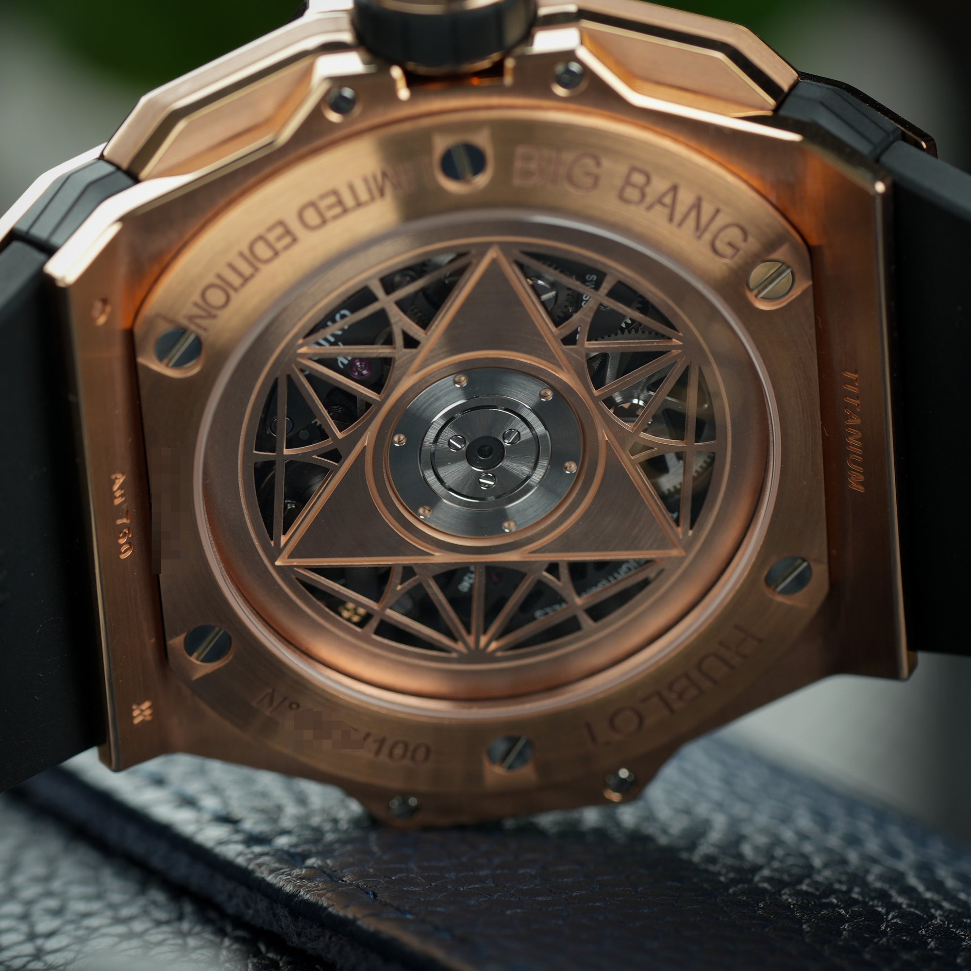 Hublot Big Bang Sang Bleu II King Gold Blue 45mm Open Caseback