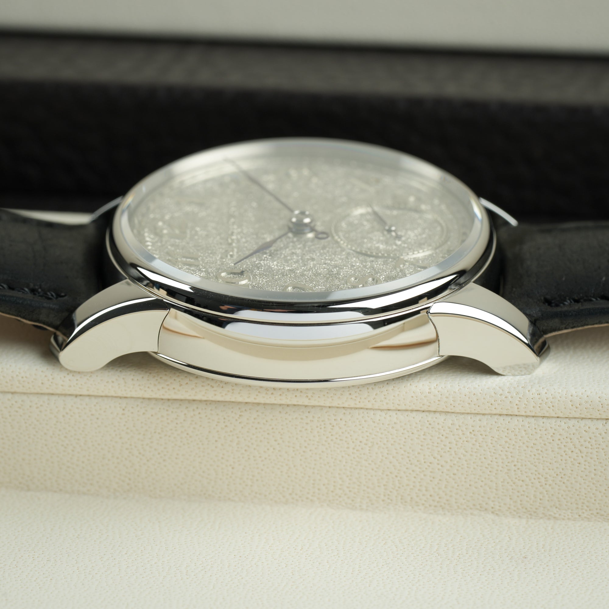 Moritz Grossmann Tremblage 41 left side case