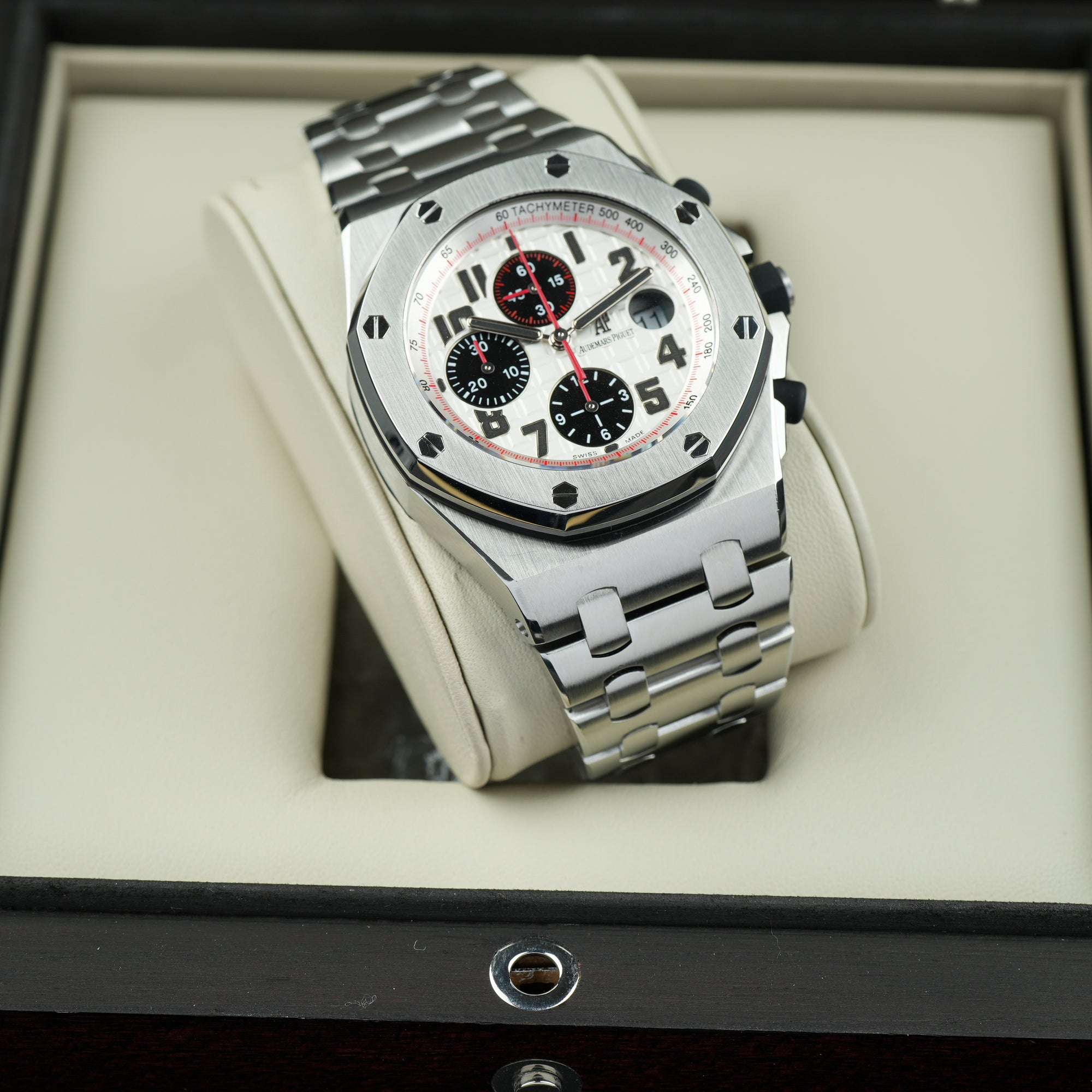 AP Royal Oak Offshore 42mm Panda high resolution