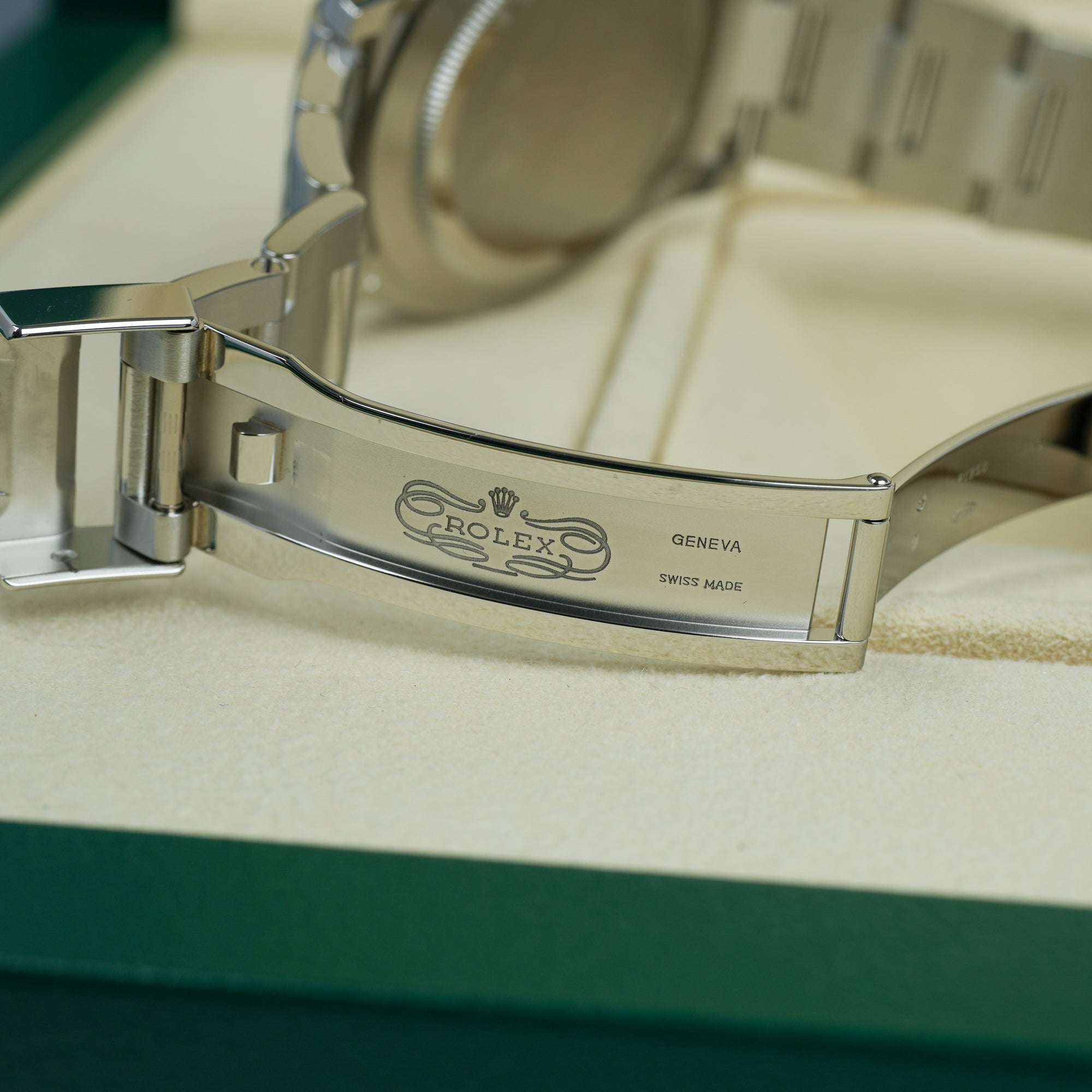 Rolex Daytona Ice Blue Platinum Baguette 116506 40mm