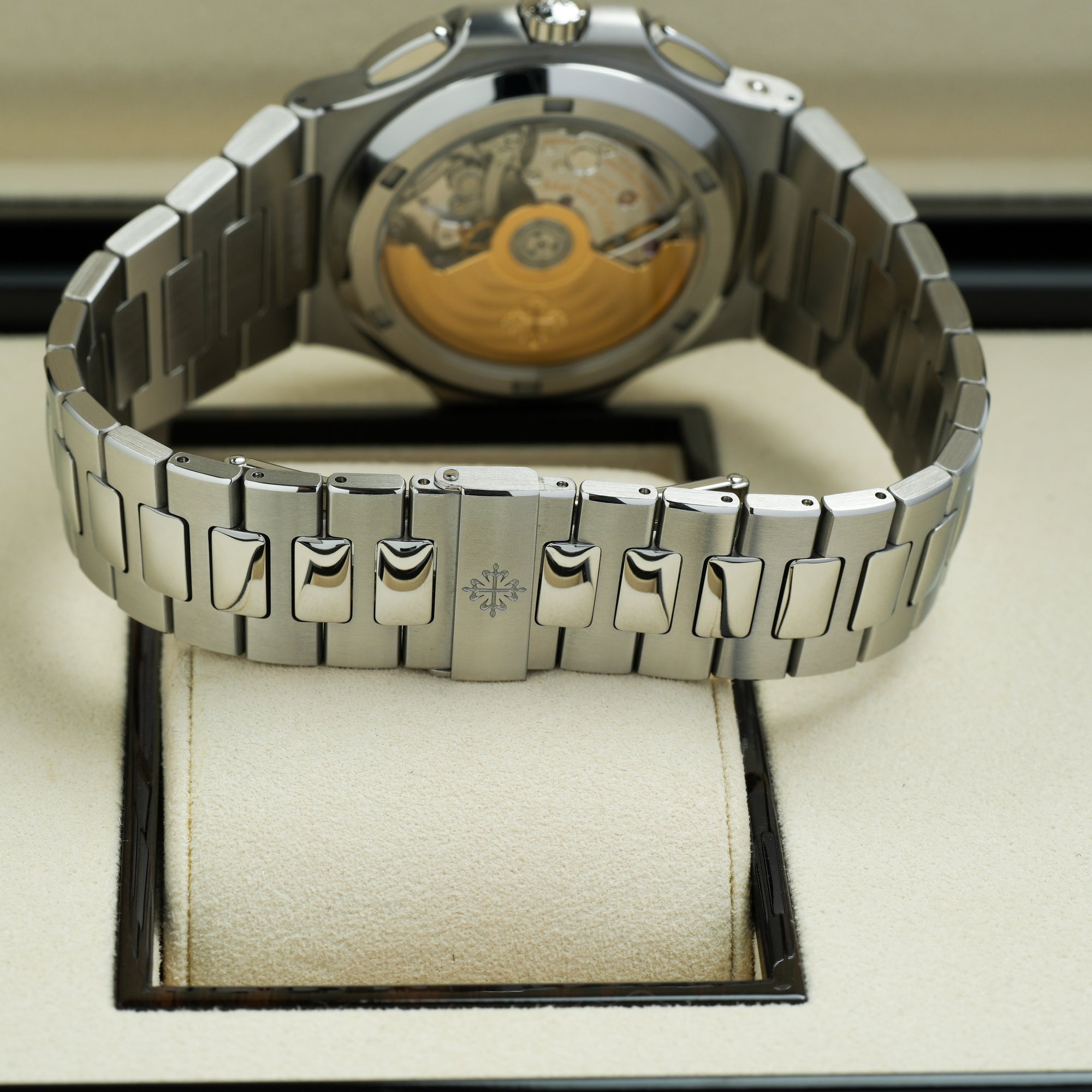 Patek Philippe Nautilus 5990/1A lug case bracelet clasp butterfly