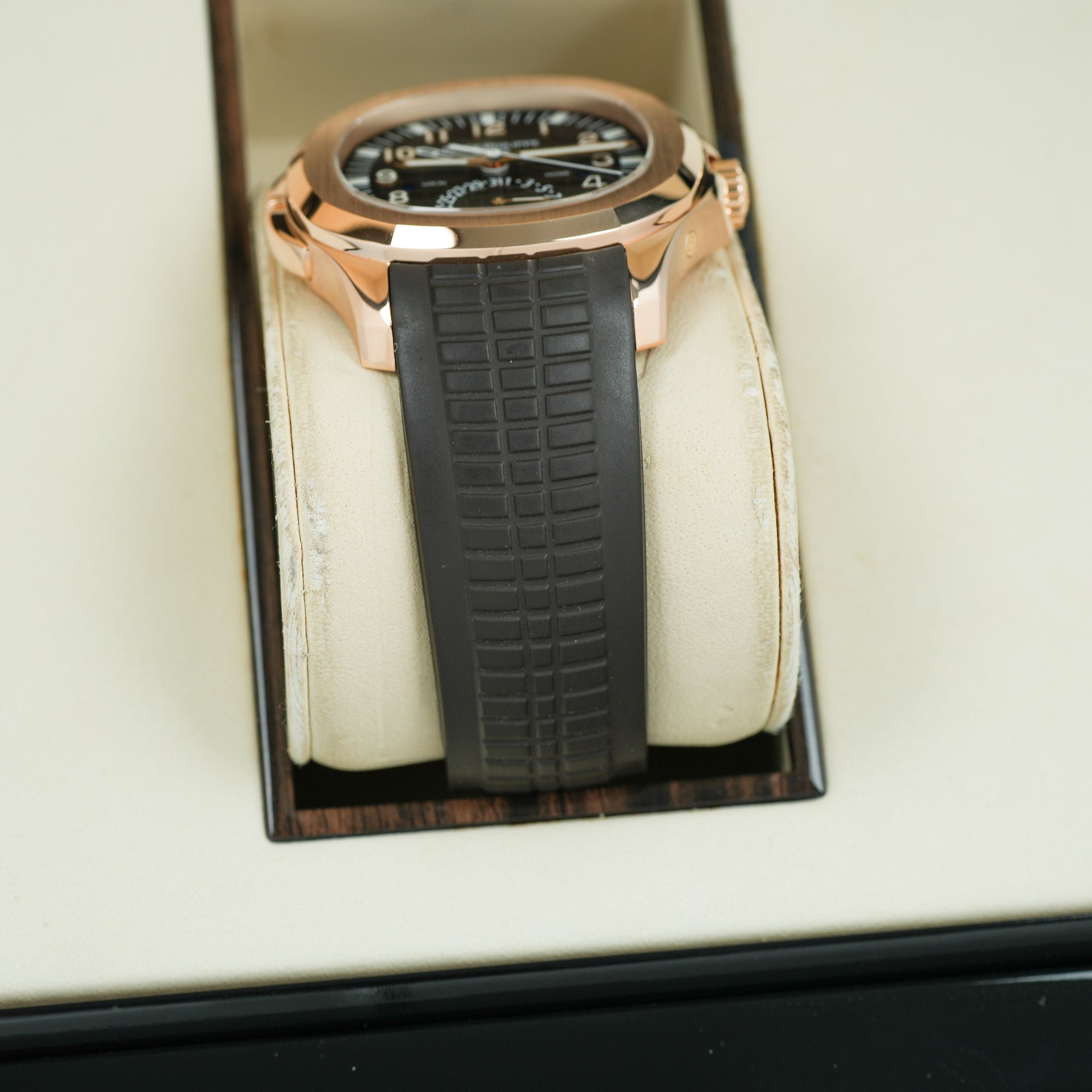 Patek Philippe Aquanaut 5164R-001  strap