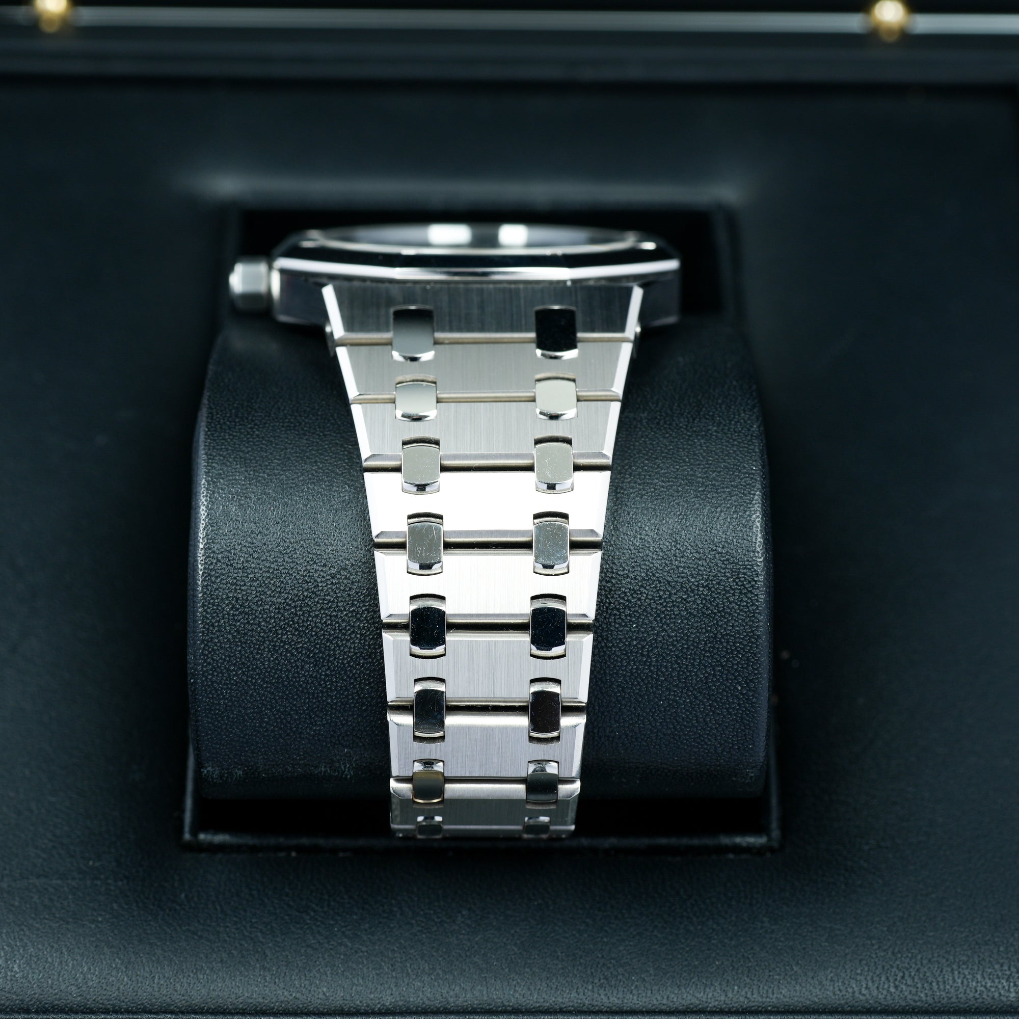 Audemars Piguet Royal Oak Jumbo Extra Thin Blue 15202IP 39mm Titanium Platinum bracelet 