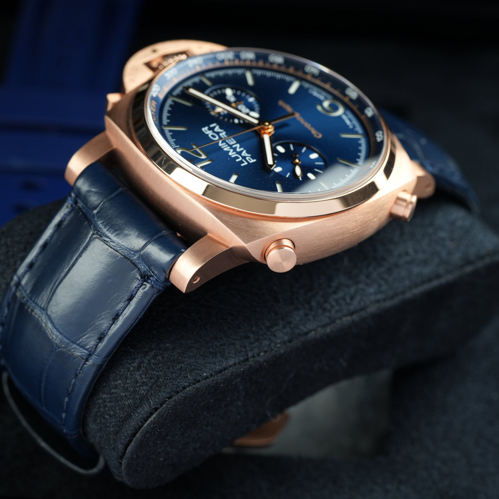 Panerai Luminor Goldtech Blu Notte Top Side View Gold