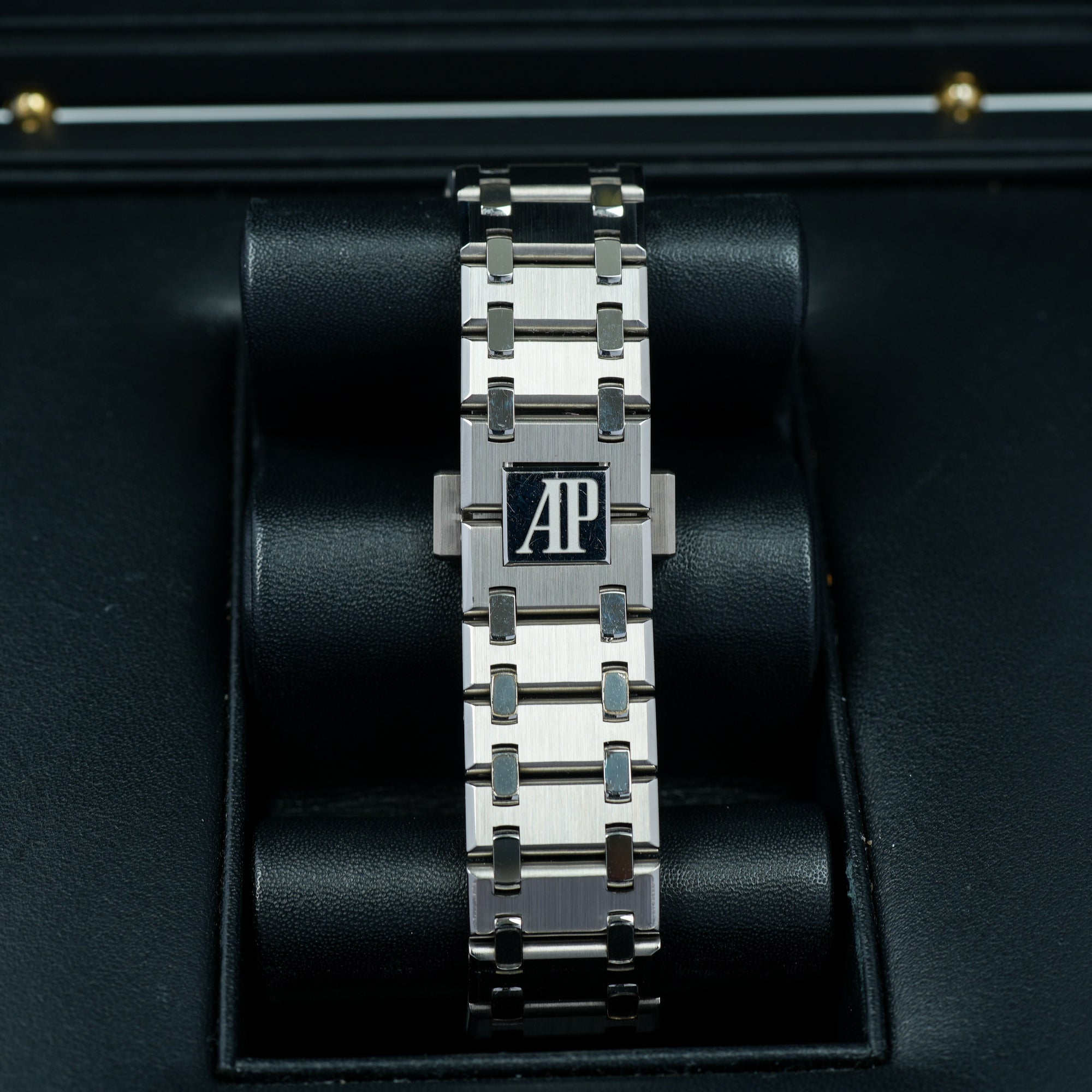 Audemars Piguet Royal Oak Jumbo Extra Thin Blue 15202IP 39mm Titanium Platinum bracelet buckle clasp 
