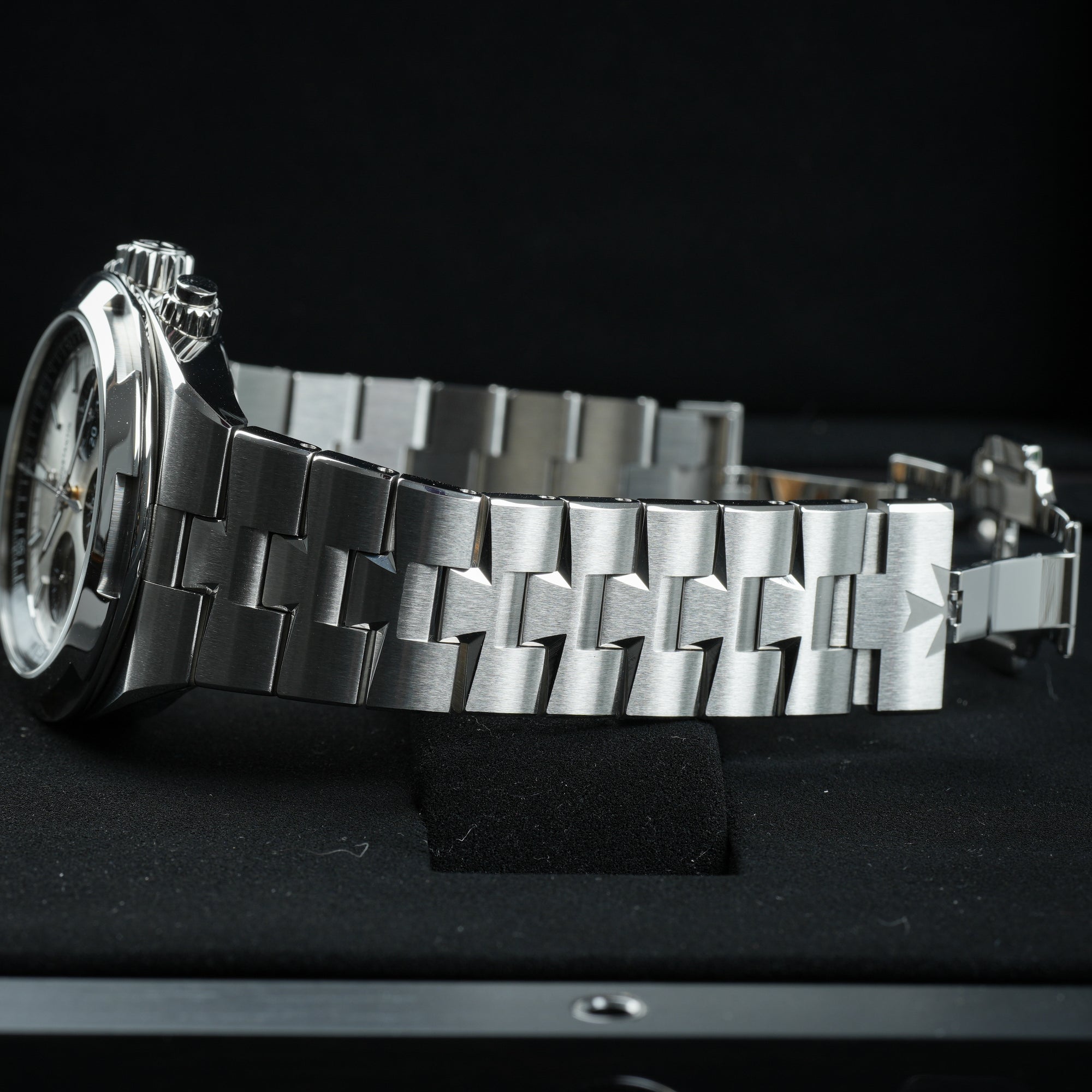 Vacheron Constantin Overseas 42.5mm Stainless Steel Bracelet