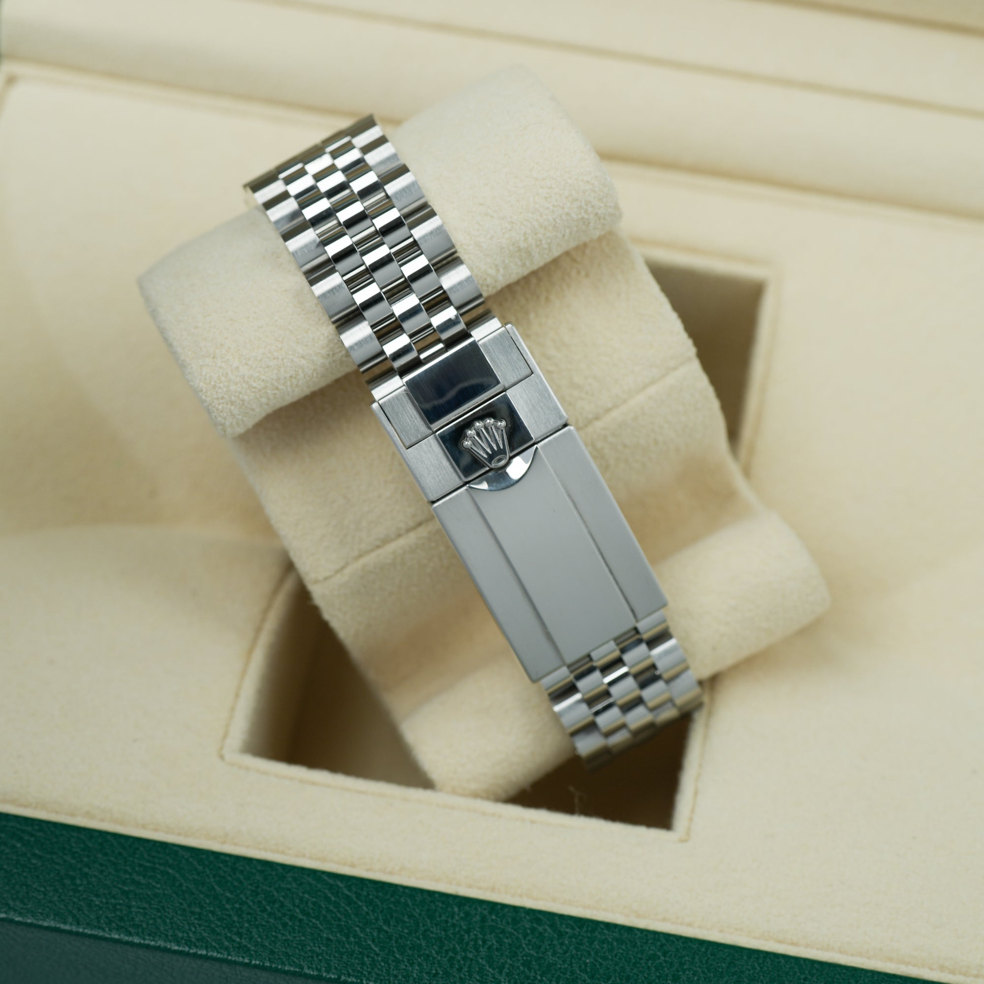 Rolex GMT-Master II 126710GRNR 40mm clasp