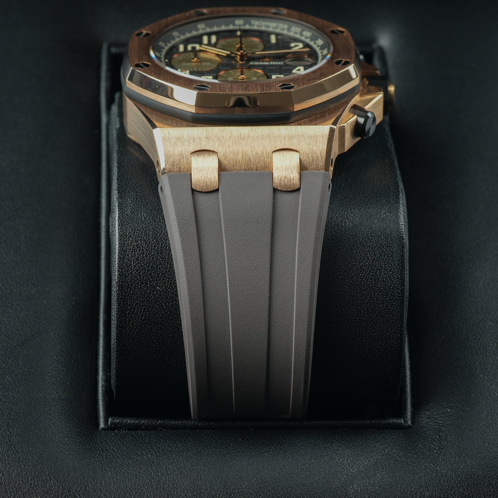 AP Royal Oak Offshore 42mm Gold Top View