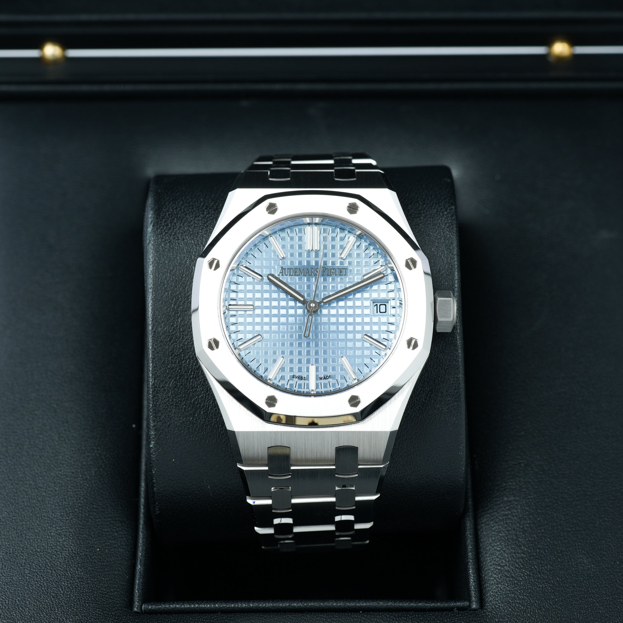 Audemars Piguet Royal Oak Ice Blue 50th 155550 lug case