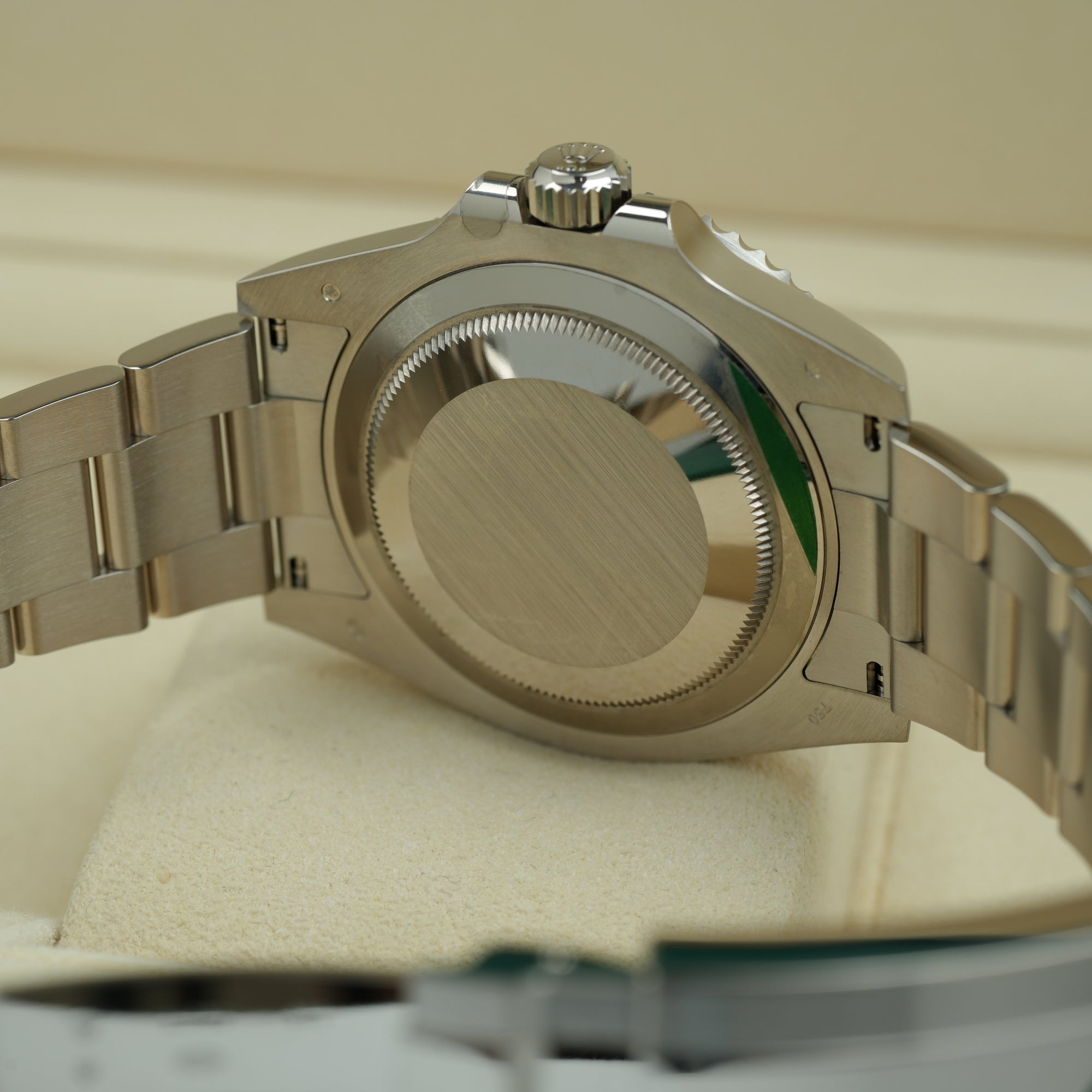 Rolex Submariner Date 126619LB Cookie Monster case lug bracelet caseback