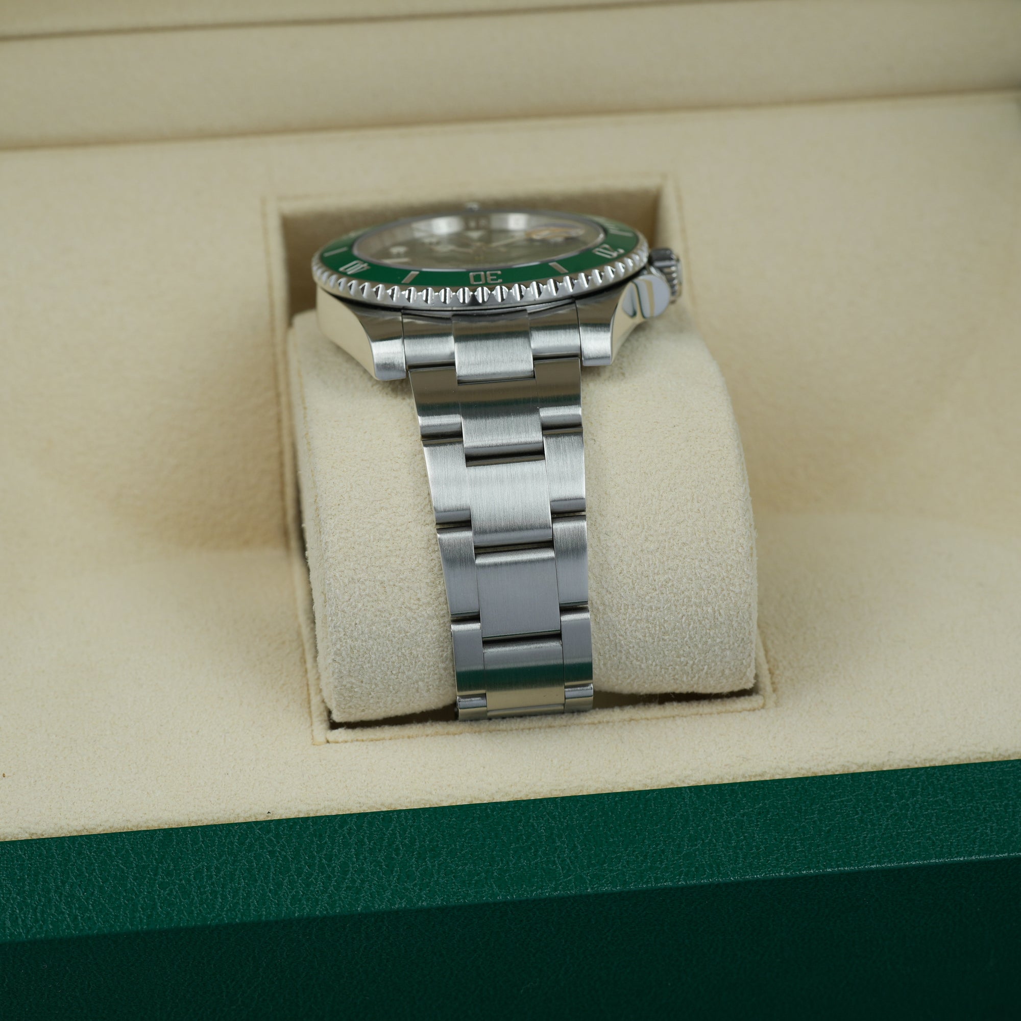 Rolex Submariner Date Hulk 41mm lug case bracelet