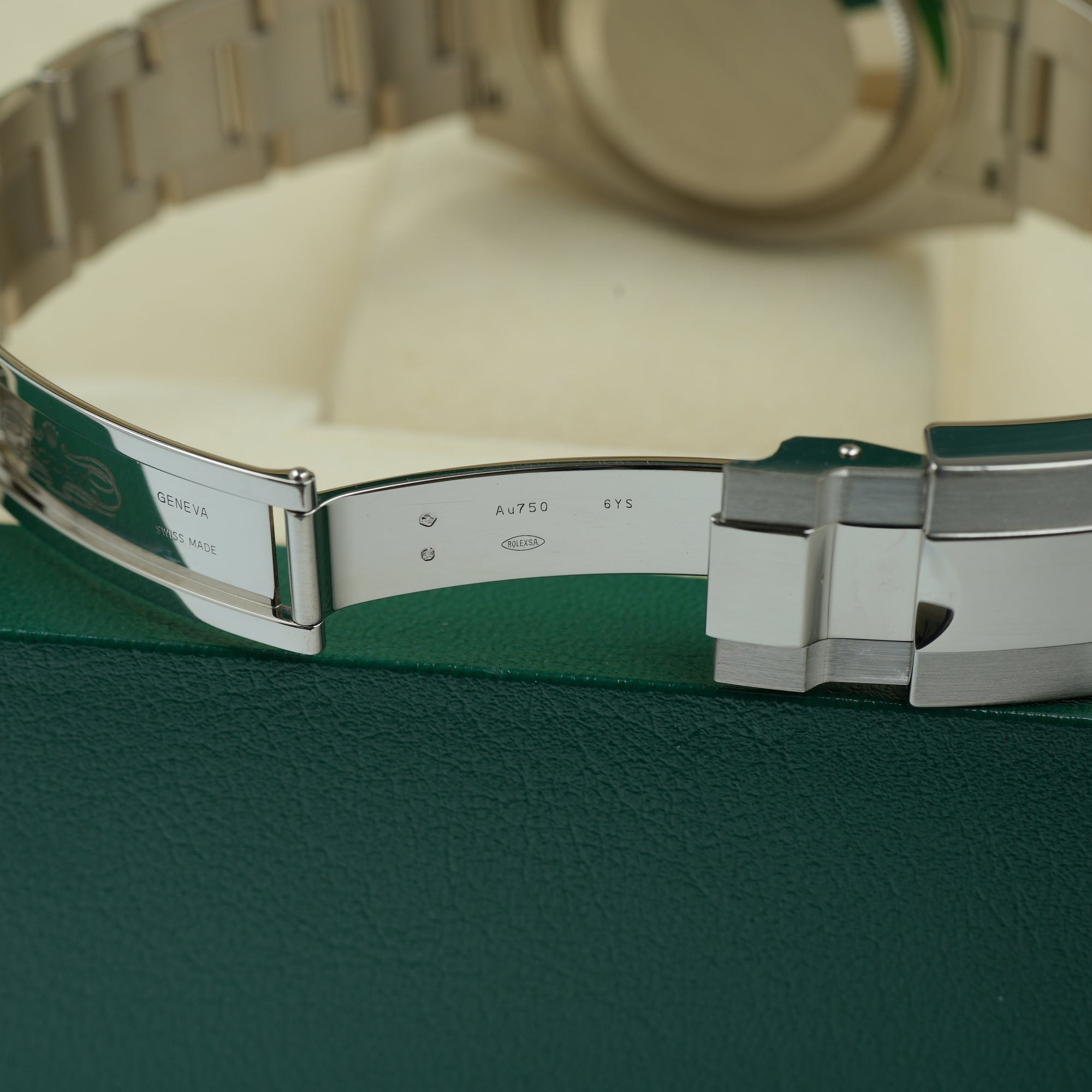Rolex Submariner Date 126619LB Cookie Monster case lug bracelet
