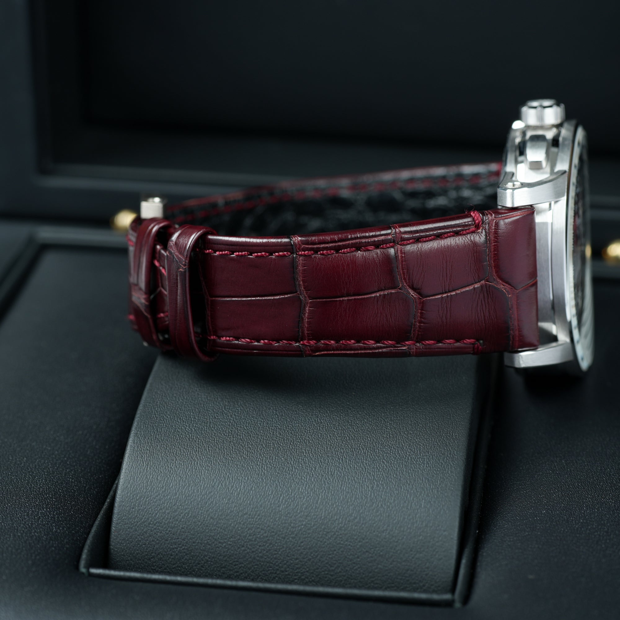 Audemars Piguet Code 11.59 Chronograph Burgundy case lug strap