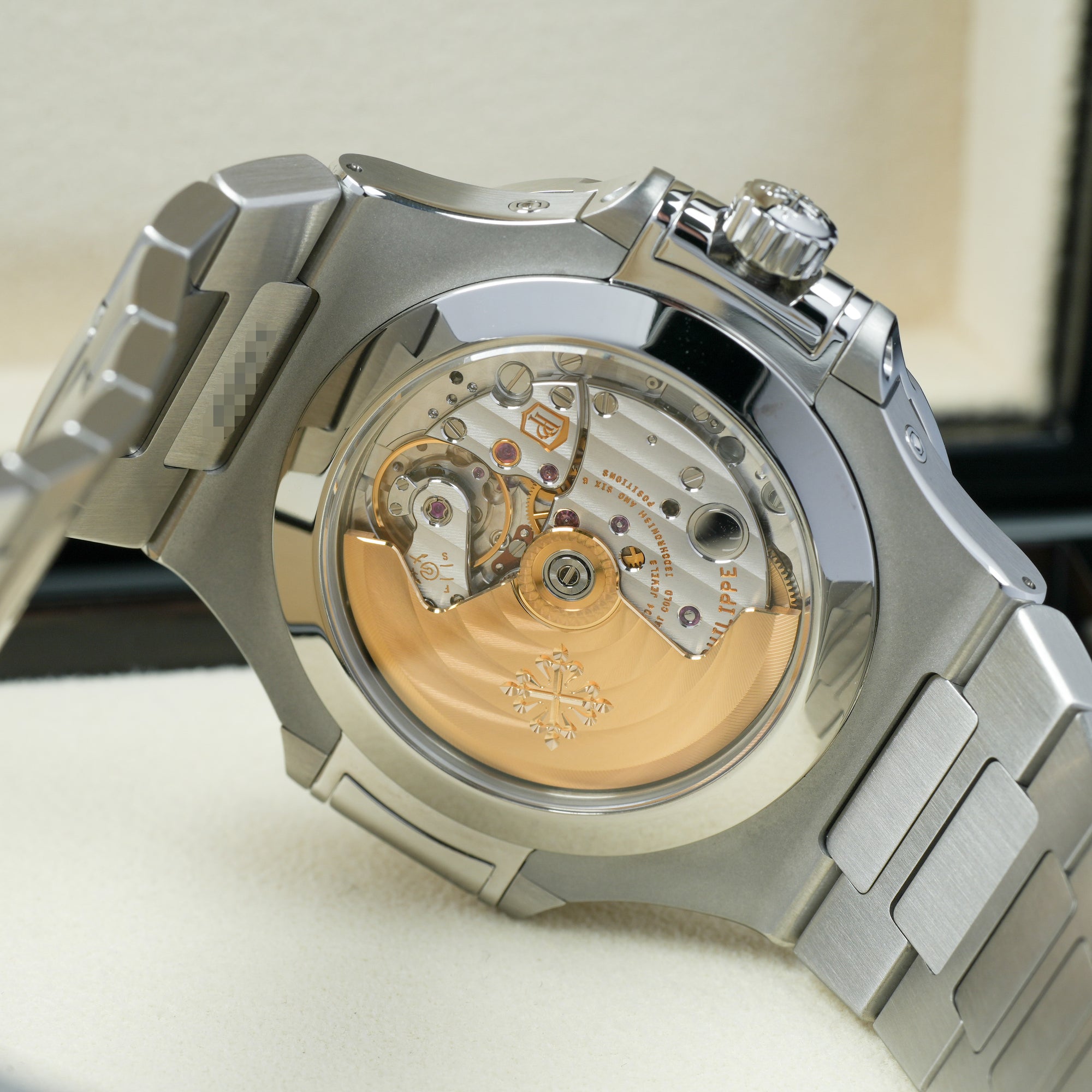 Patek Philippe Nautilus 5726/1A-014 lug case caseback 
